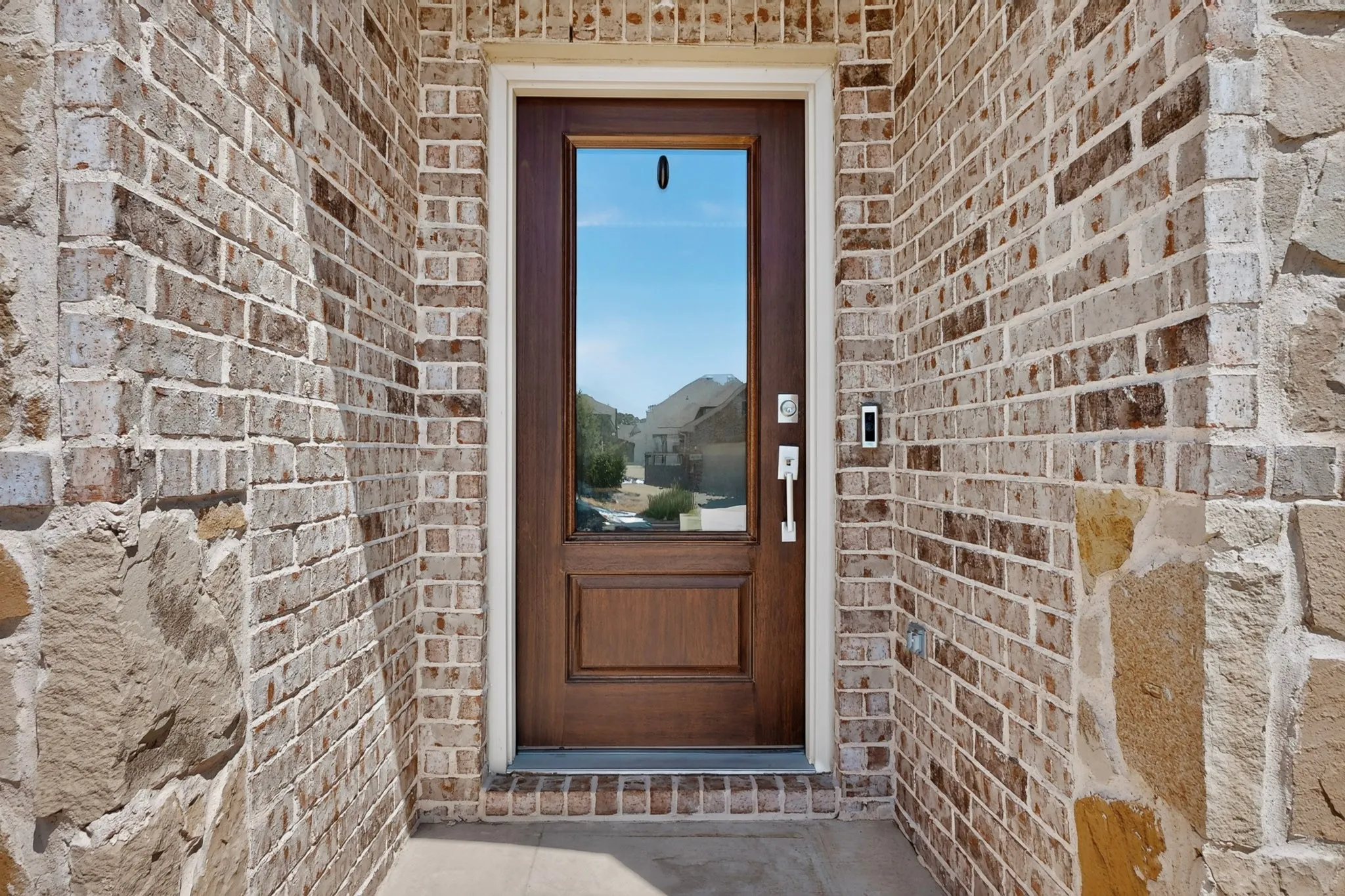 Single Family Residence For Rent in Denton County , 11609 Silver Queen Drive, Aubrey, Texas 76227, 4 Bedroom, 2 Bathroom, 2 Garage spaces, 1,838 Sqft, built in 2022, Price $2,250, mls#21360217, Real Estate Agent in Aubrey, Homes For Rent in Denton county, Homes For Rent in Aubrey, Realtor in Aubrey Texas, Real Estate Brokerage Independent Realty Texas, Luminita Cordes Realtor