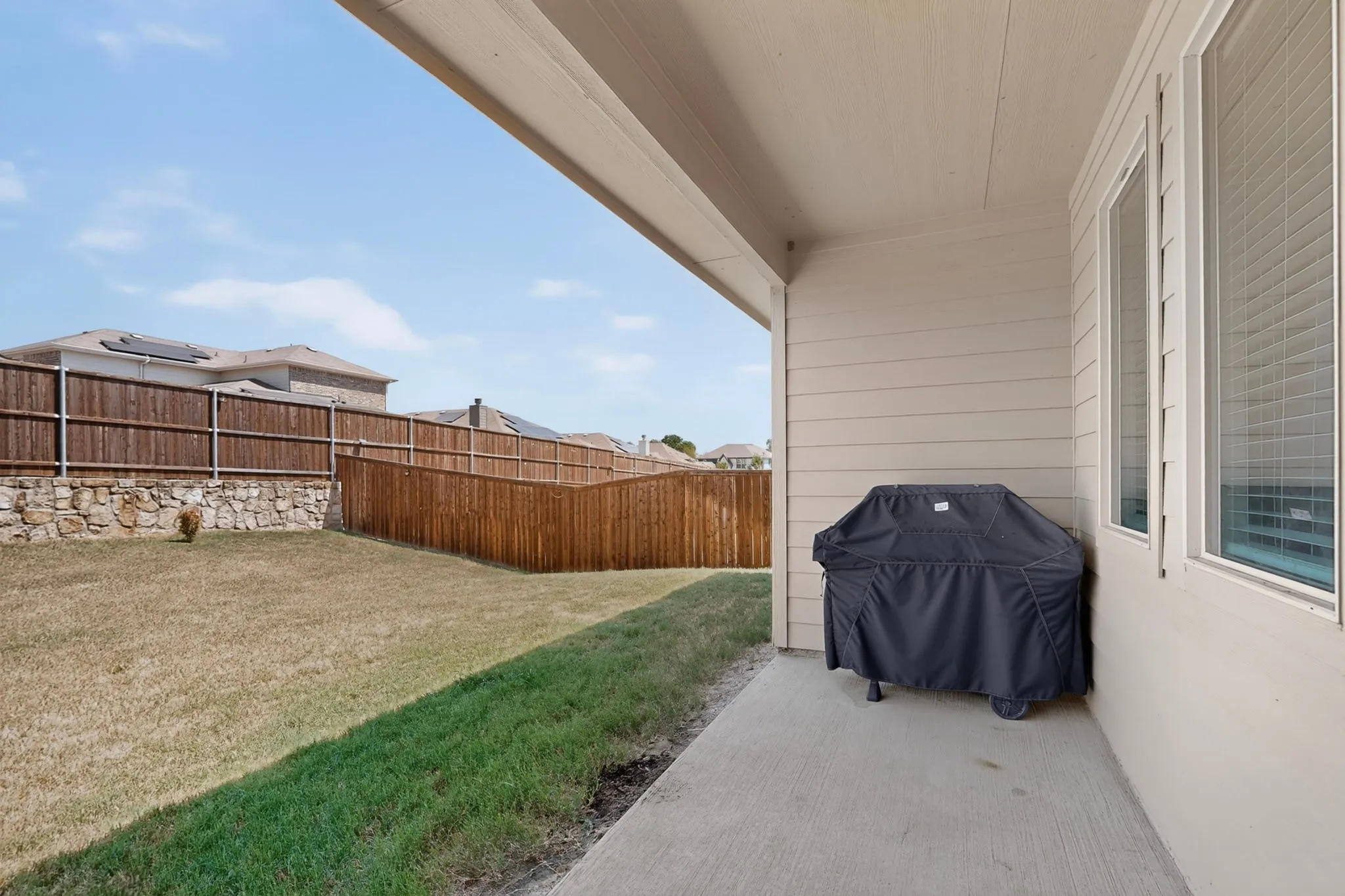 Single Family Residence For Rent in Denton County , 11609 Silver Queen Drive, Aubrey, Texas 76227, 4 Bedroom, 2 Bathroom, 2 Garage spaces, 1,838 Sqft, built in 2022, Price $2,250, mls#21360217, Real Estate Agent in Aubrey, Homes For Rent in Denton county, Homes For Rent in Aubrey, Realtor in Aubrey Texas, Real Estate Brokerage Independent Realty Texas, Luminita Cordes Realtor