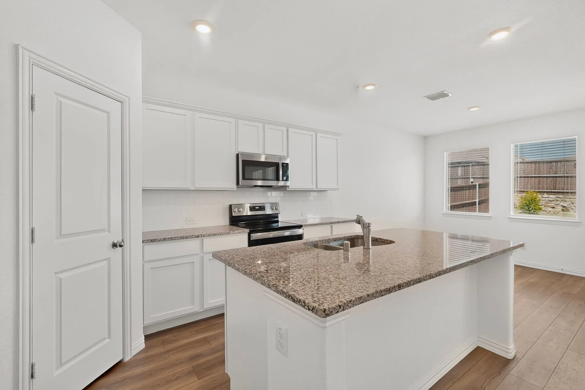 Single Family Residence For Rent in Denton County , 11609 Silver Queen Drive, Aubrey, Texas 76227, 4 Bedroom, 2 Bathroom, 2 Garage spaces, 1,838 Sqft, built in 2022, Price $2,250, mls#21360217, Real Estate Agent in Aubrey, Homes For Rent in Denton county, Homes For Rent in Aubrey, Realtor in Aubrey Texas, Real Estate Brokerage Independent Realty Texas, Luminita Cordes Realtor