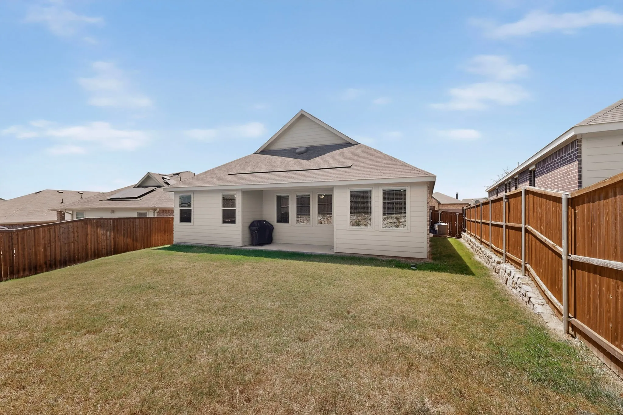 Single Family Residence For Rent in Denton County , 11609 Silver Queen Drive, Aubrey, Texas 76227, 4 Bedroom, 2 Bathroom, 2 Garage spaces, 1,838 Sqft, built in 2022, Price $2,250, mls#21360217, Real Estate Agent in Aubrey, Homes For Rent in Denton county, Homes For Rent in Aubrey, Realtor in Aubrey Texas, Real Estate Brokerage Independent Realty Texas, Luminita Cordes Realtor