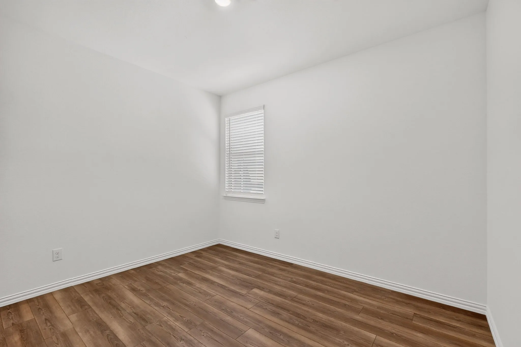 Single Family Residence For Rent in Denton County , 11609 Silver Queen Drive, Aubrey, Texas 76227, 4 Bedroom, 2 Bathroom, 2 Garage spaces, 1,838 Sqft, built in 2022, Price $2,250, mls#21360217, Real Estate Agent in Aubrey, Homes For Rent in Denton county, Homes For Rent in Aubrey, Realtor in Aubrey Texas, Real Estate Brokerage Independent Realty Texas, Luminita Cordes Realtor