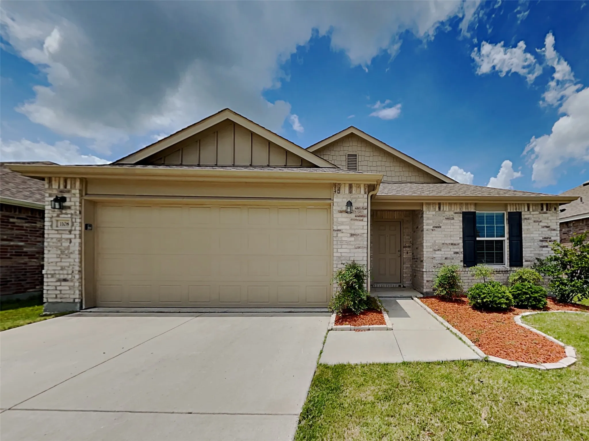 Single Family Residence For Sale in Tarrant County , 1108 Hickory Bend Lane, Fort Worth, Texas 76108, 3 Bedroom, 2 Bathroom, 2 Garage spaces, 2,348 Sqft, built in 2007, mls#21360369, Real Estate Agent in Fort Worth, Homes For Sale in Tarrant county, Homes For Sale in Fort Worth, Realtor in Fort Worth Texas, Real Estate Brokerage Independent Realty Texas, Luminita Cordes Realtor