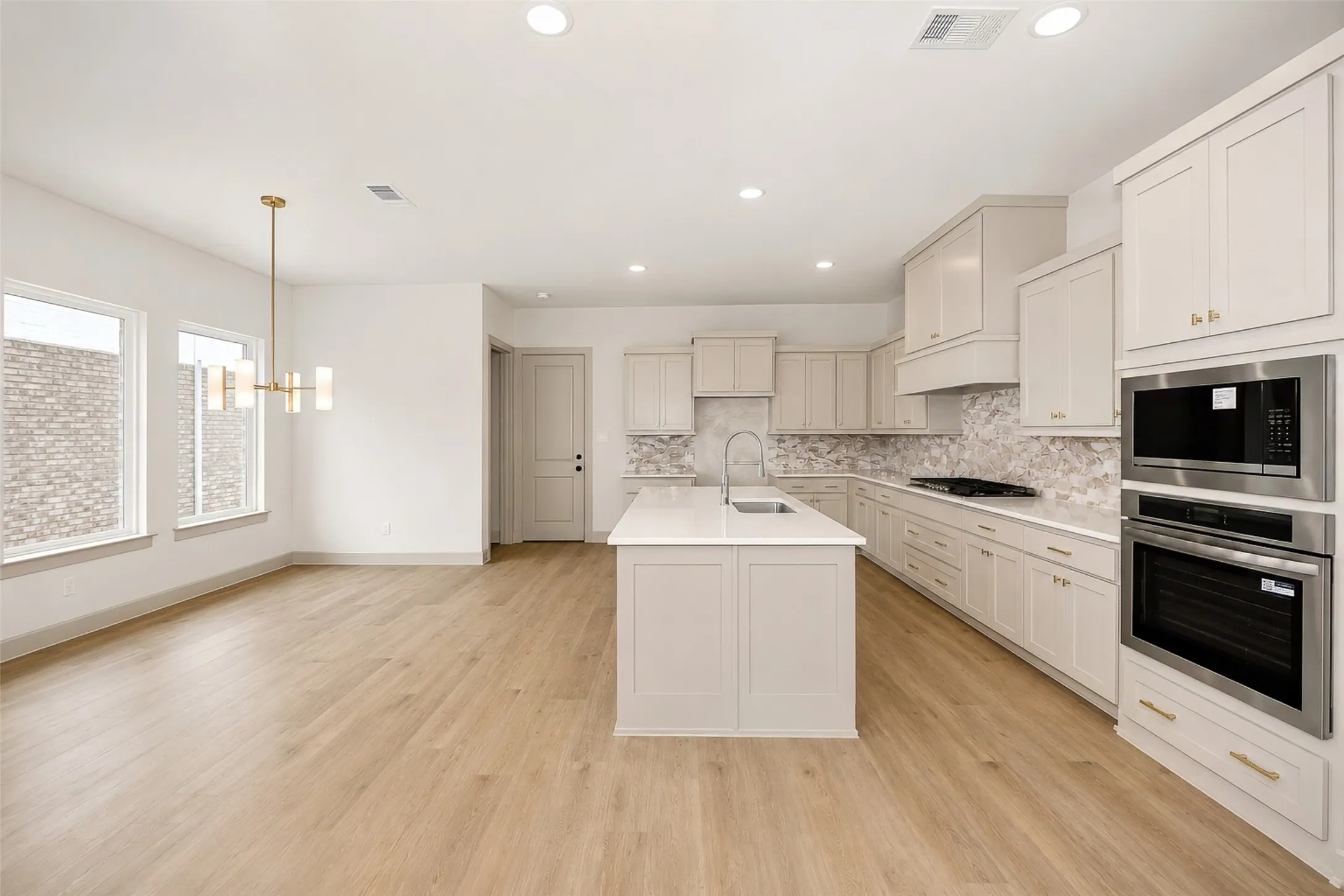 Single Family Residence For Rent in Collin County , 320 Walker Parkway, Celina, Texas 75009, 4 Bedroom, 4 Bathroom, 2 Garage spaces, 2,989 Sqft, built in 2026, mls#21360412, Real Estate Agent in Celina, Homes For Rent in Collin county, Homes For Rent in Celina, Realtor in Celina Texas, Real Estate Brokerage Independent Realty Texas, Luminita Cordes Realtor