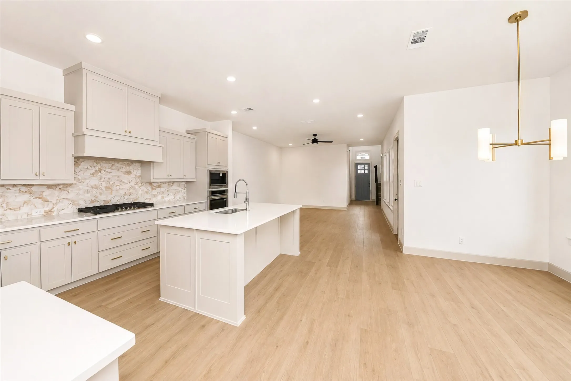 Single Family Residence For Rent in Collin County , 320 Walker Parkway, Celina, Texas 75009, 4 Bedroom, 4 Bathroom, 2 Garage spaces, 2,989 Sqft, built in 2026, mls#21360412, Real Estate Agent in Celina, Homes For Rent in Collin county, Homes For Rent in Celina, Realtor in Celina Texas, Real Estate Brokerage Independent Realty Texas, Luminita Cordes Realtor