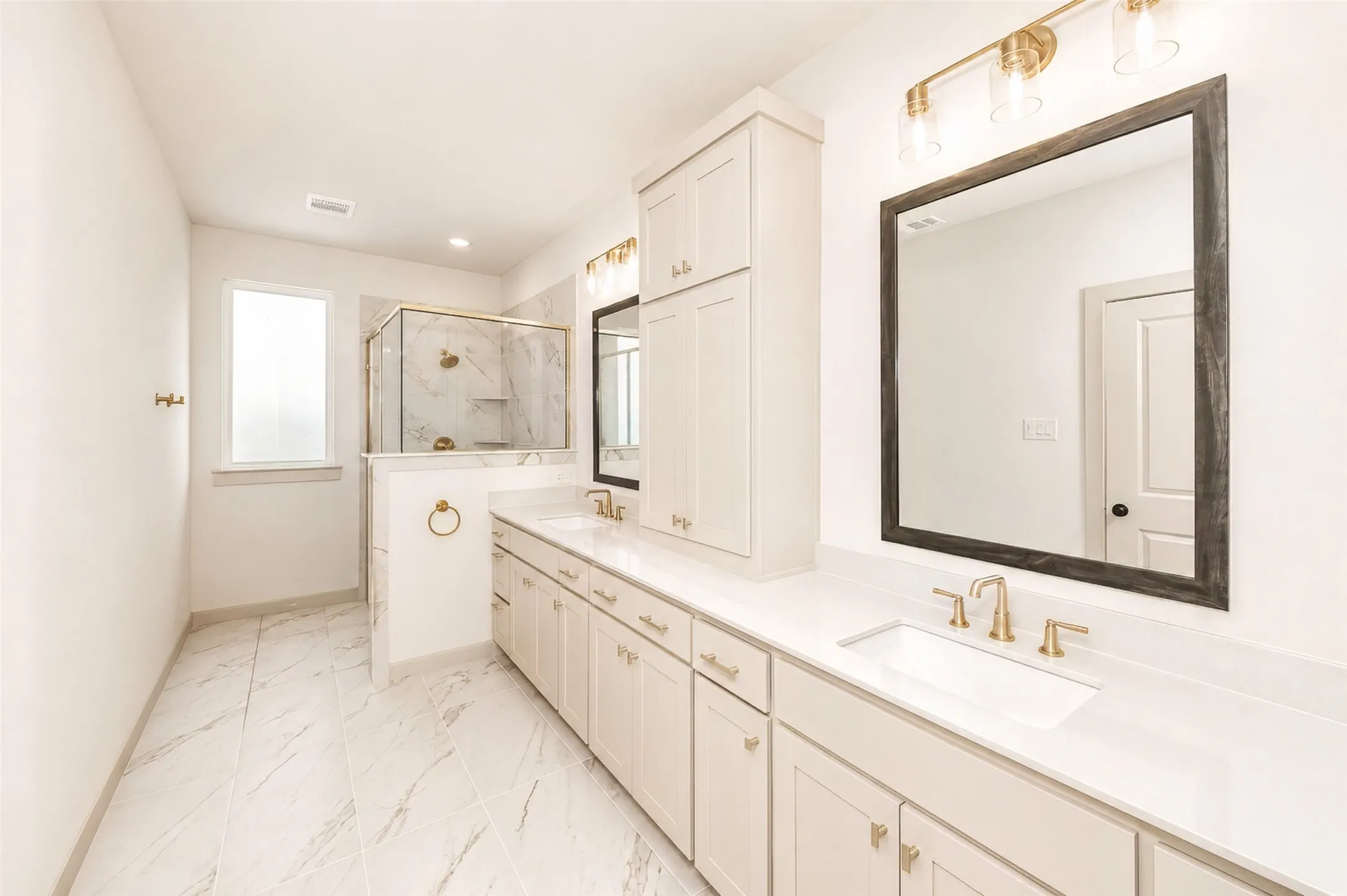 Single Family Residence For Rent in Collin County , 320 Walker Parkway, Celina, Texas 75009, 4 Bedroom, 4 Bathroom, 2 Garage spaces, 2,989 Sqft, built in 2026, mls#21360412, Real Estate Agent in Celina, Homes For Rent in Collin county, Homes For Rent in Celina, Realtor in Celina Texas, Real Estate Brokerage Independent Realty Texas, Luminita Cordes Realtor