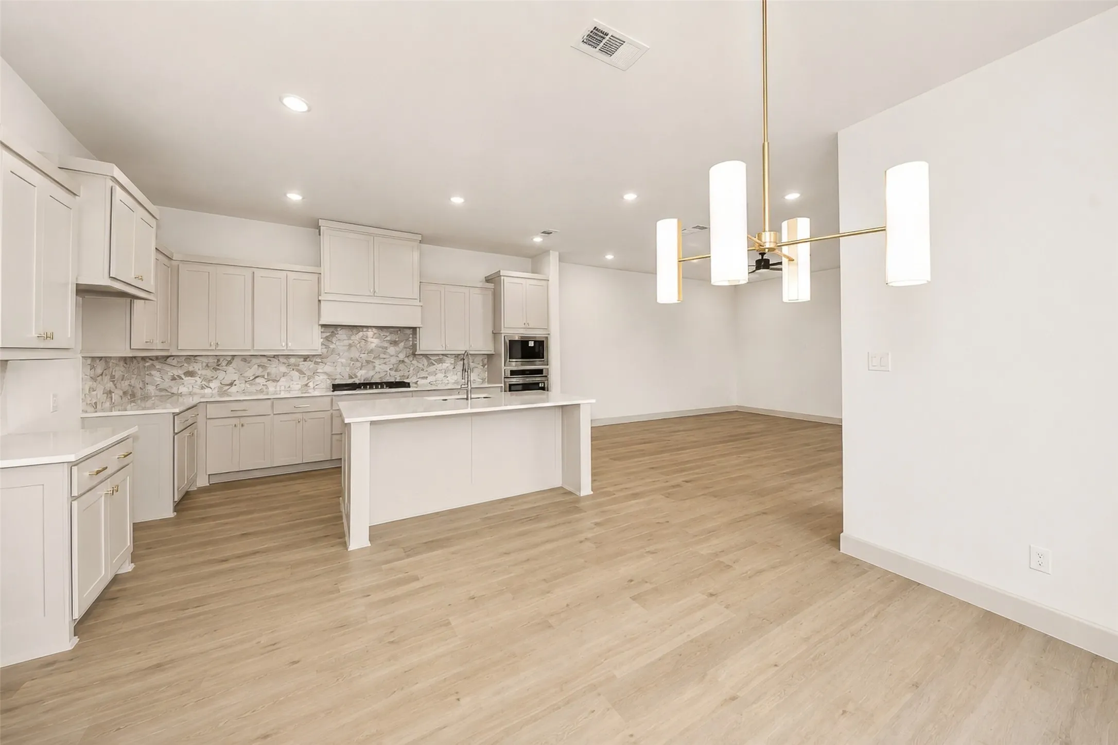 Single Family Residence For Rent in Collin County , 320 Walker Parkway, Celina, Texas 75009, 4 Bedroom, 4 Bathroom, 2 Garage spaces, 2,989 Sqft, built in 2026, mls#21360412, Real Estate Agent in Celina, Homes For Rent in Collin county, Homes For Rent in Celina, Realtor in Celina Texas, Real Estate Brokerage Independent Realty Texas, Luminita Cordes Realtor