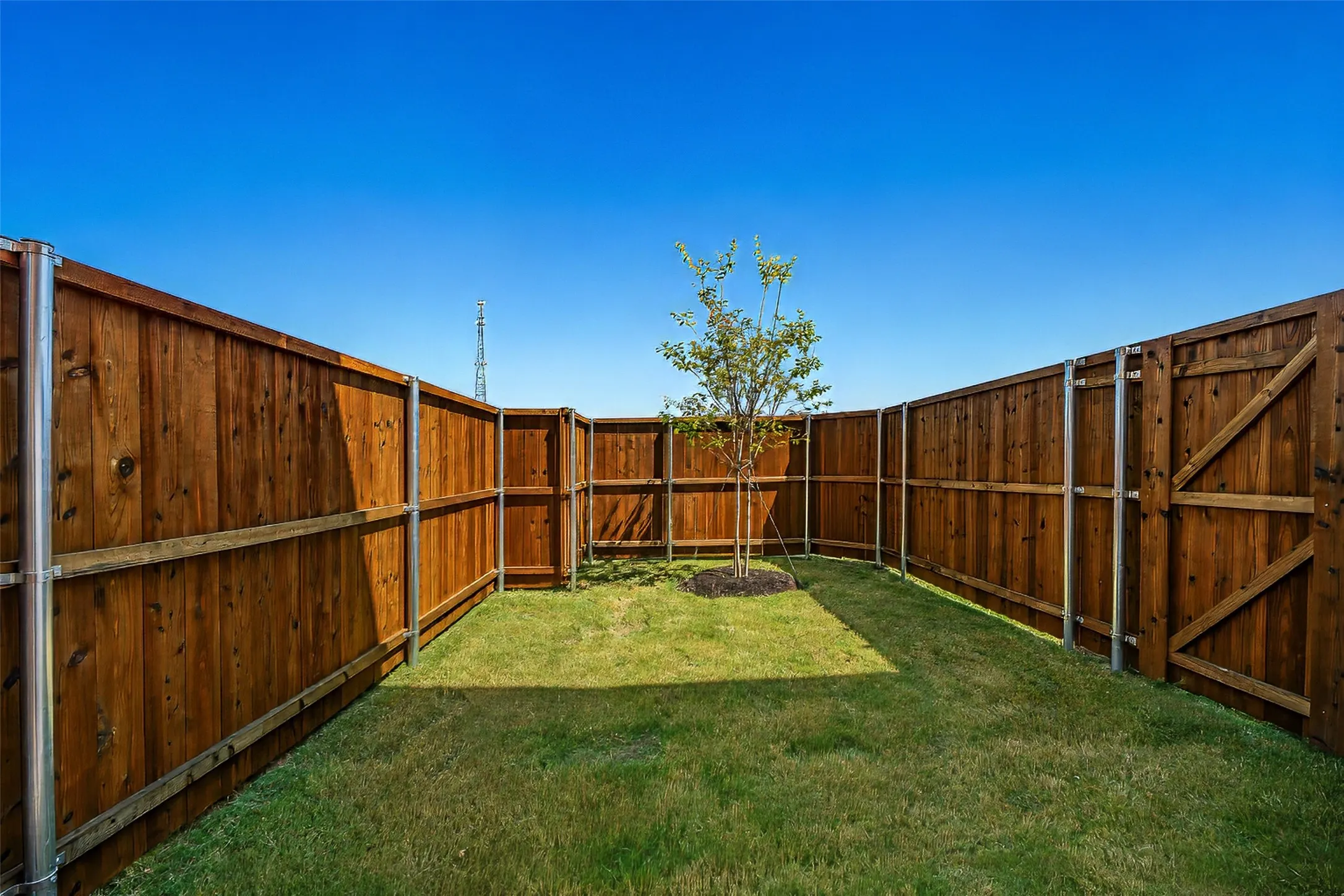 Single Family Residence For Rent in Collin County , 320 Walker Parkway, Celina, Texas 75009, 4 Bedroom, 4 Bathroom, 2 Garage spaces, 2,989 Sqft, built in 2026, mls#21360412, Real Estate Agent in Celina, Homes For Rent in Collin county, Homes For Rent in Celina, Realtor in Celina Texas, Real Estate Brokerage Independent Realty Texas, Luminita Cordes Realtor