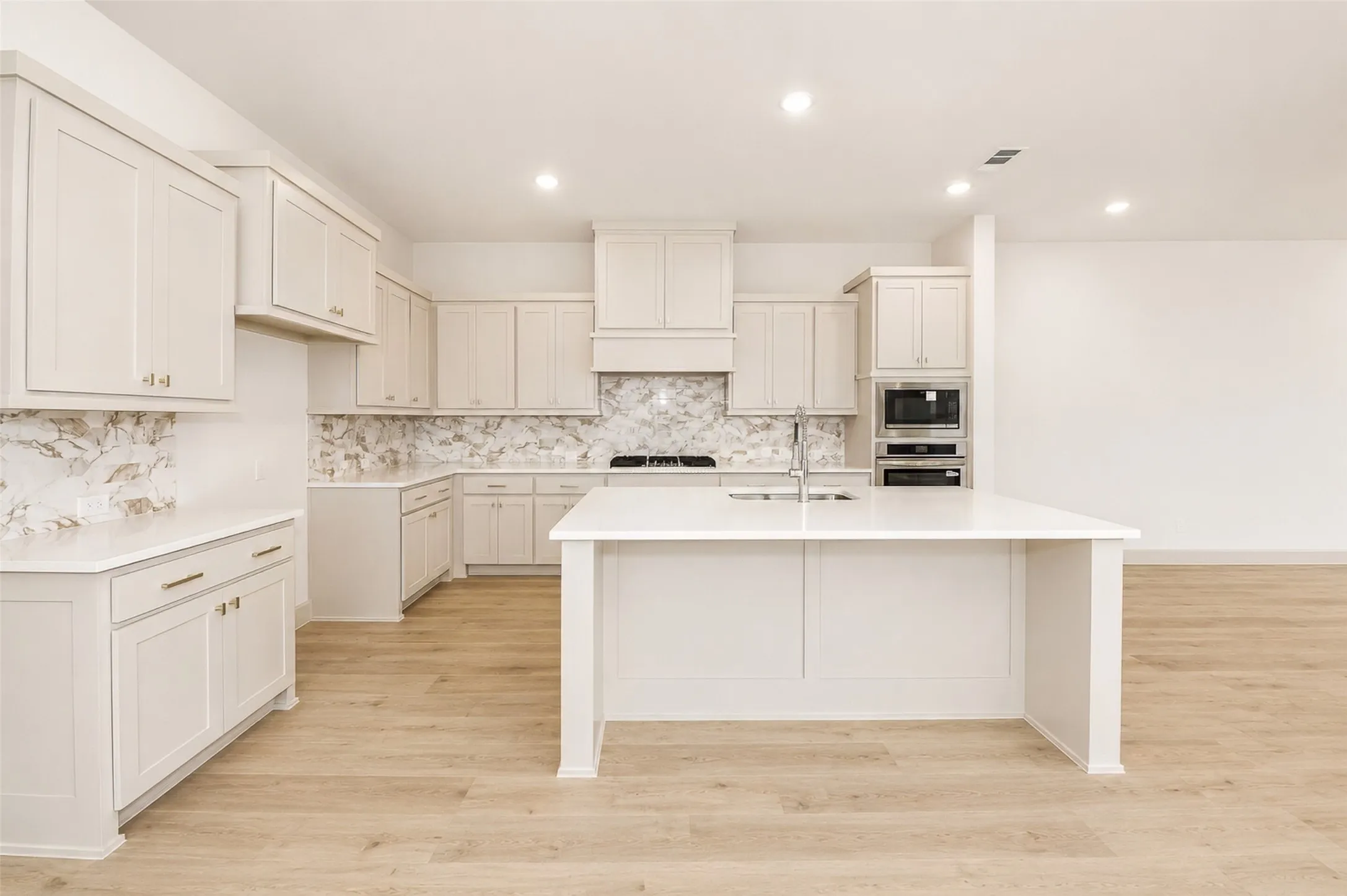 Single Family Residence For Rent in Collin County , 320 Walker Parkway, Celina, Texas 75009, 4 Bedroom, 4 Bathroom, 2 Garage spaces, 2,989 Sqft, built in 2026, mls#21360412, Real Estate Agent in Celina, Homes For Rent in Collin county, Homes For Rent in Celina, Realtor in Celina Texas, Real Estate Brokerage Independent Realty Texas, Luminita Cordes Realtor
