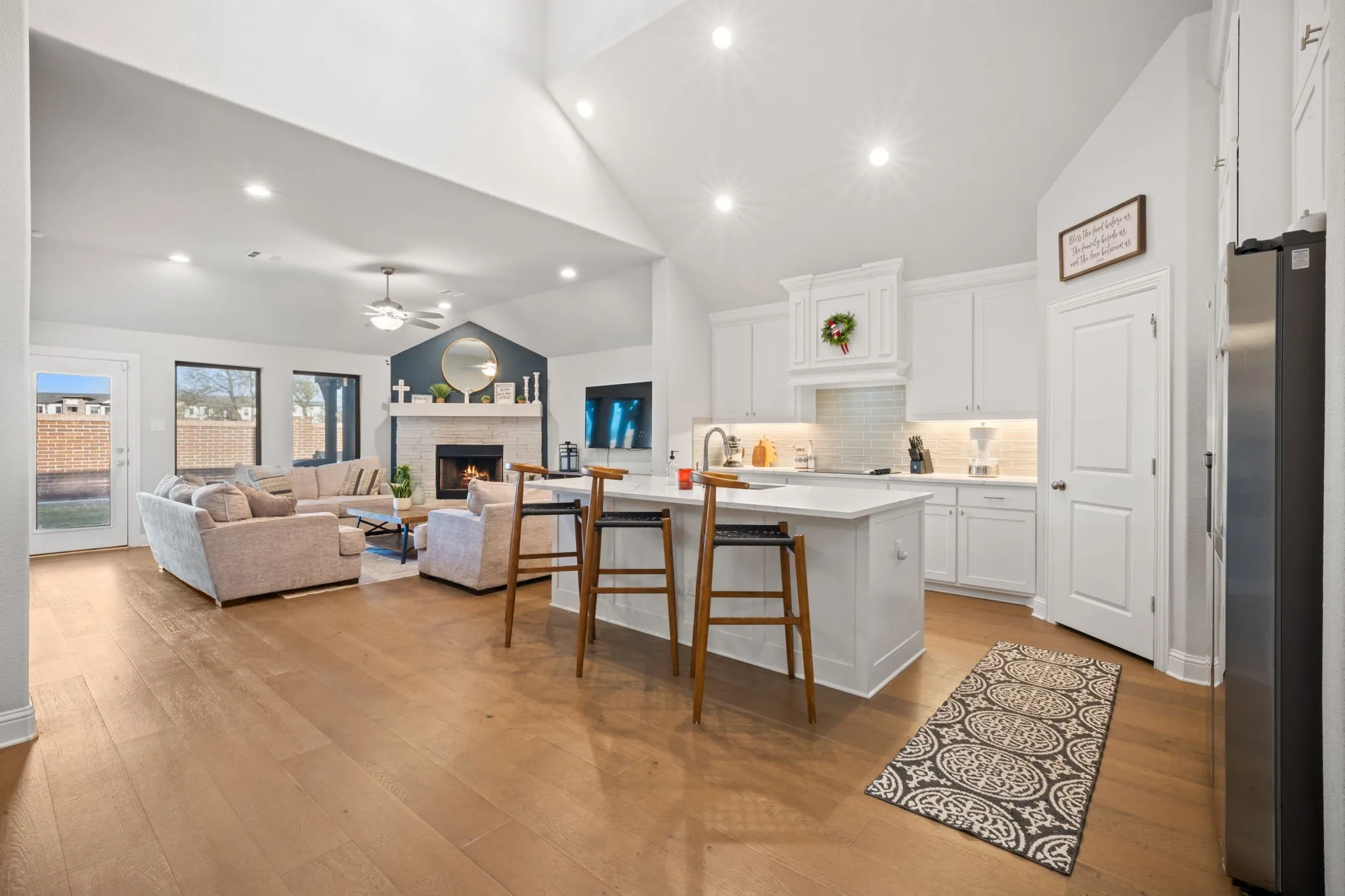 Single Family Residence For Rent in Ellis County , 225 Lariat Trail, Waxahachie, Texas 75165, 4 Bedroom, 3 Bathroom, 2 Garage spaces, 2,506 Sqft, built in 2020, mls#21360419, Real Estate Agent in Waxahachie, Homes For Rent in Ellis county, Homes For Rent in Waxahachie, Realtor in Waxahachie Texas, Real Estate Brokerage Independent Realty Texas, Luminita Cordes Realtor