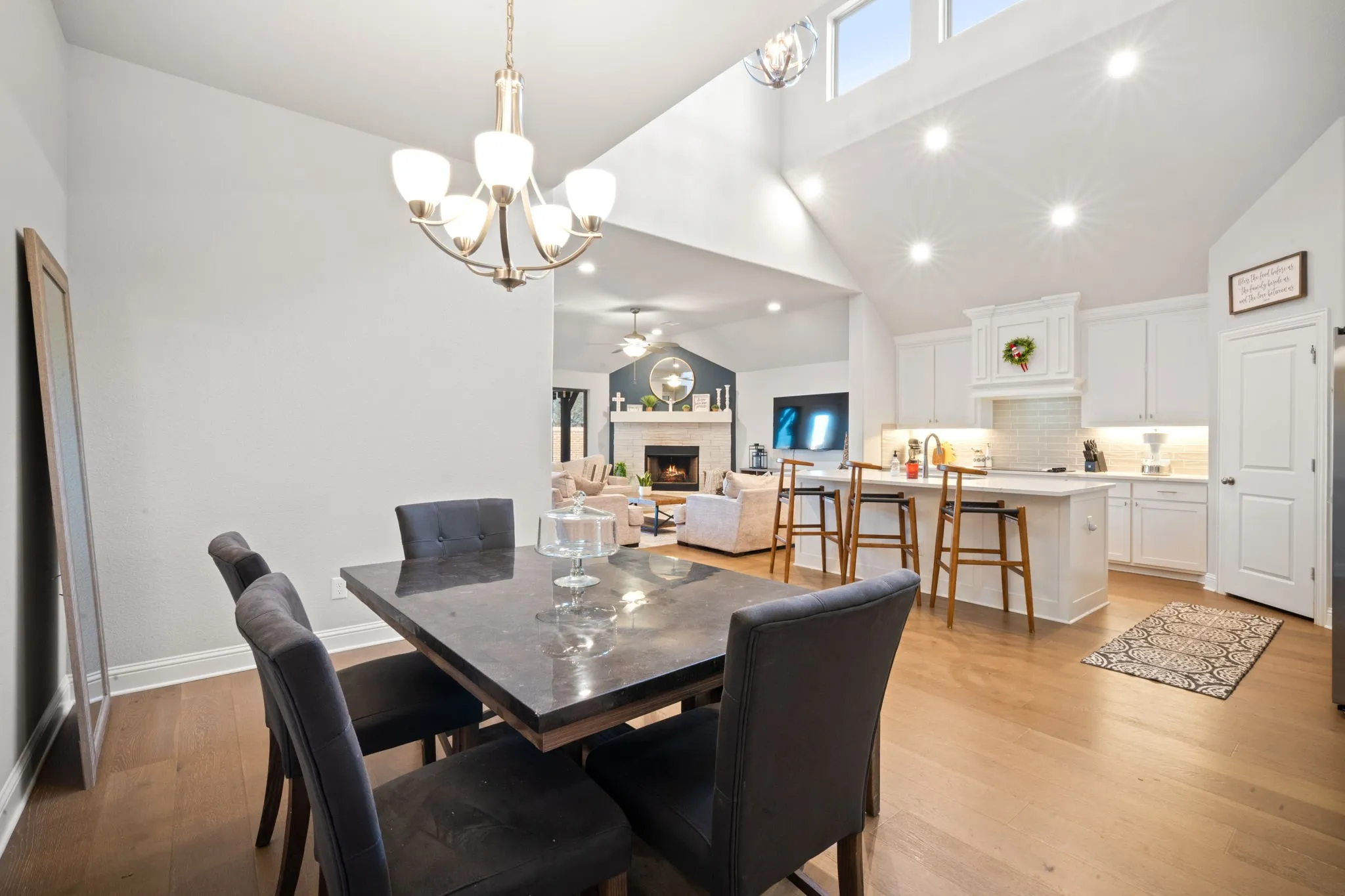 Single Family Residence For Rent in Ellis County , 225 Lariat Trail, Waxahachie, Texas 75165, 4 Bedroom, 3 Bathroom, 2 Garage spaces, 2,506 Sqft, built in 2020, mls#21360419, Real Estate Agent in Waxahachie, Homes For Rent in Ellis county, Homes For Rent in Waxahachie, Realtor in Waxahachie Texas, Real Estate Brokerage Independent Realty Texas, Luminita Cordes Realtor
