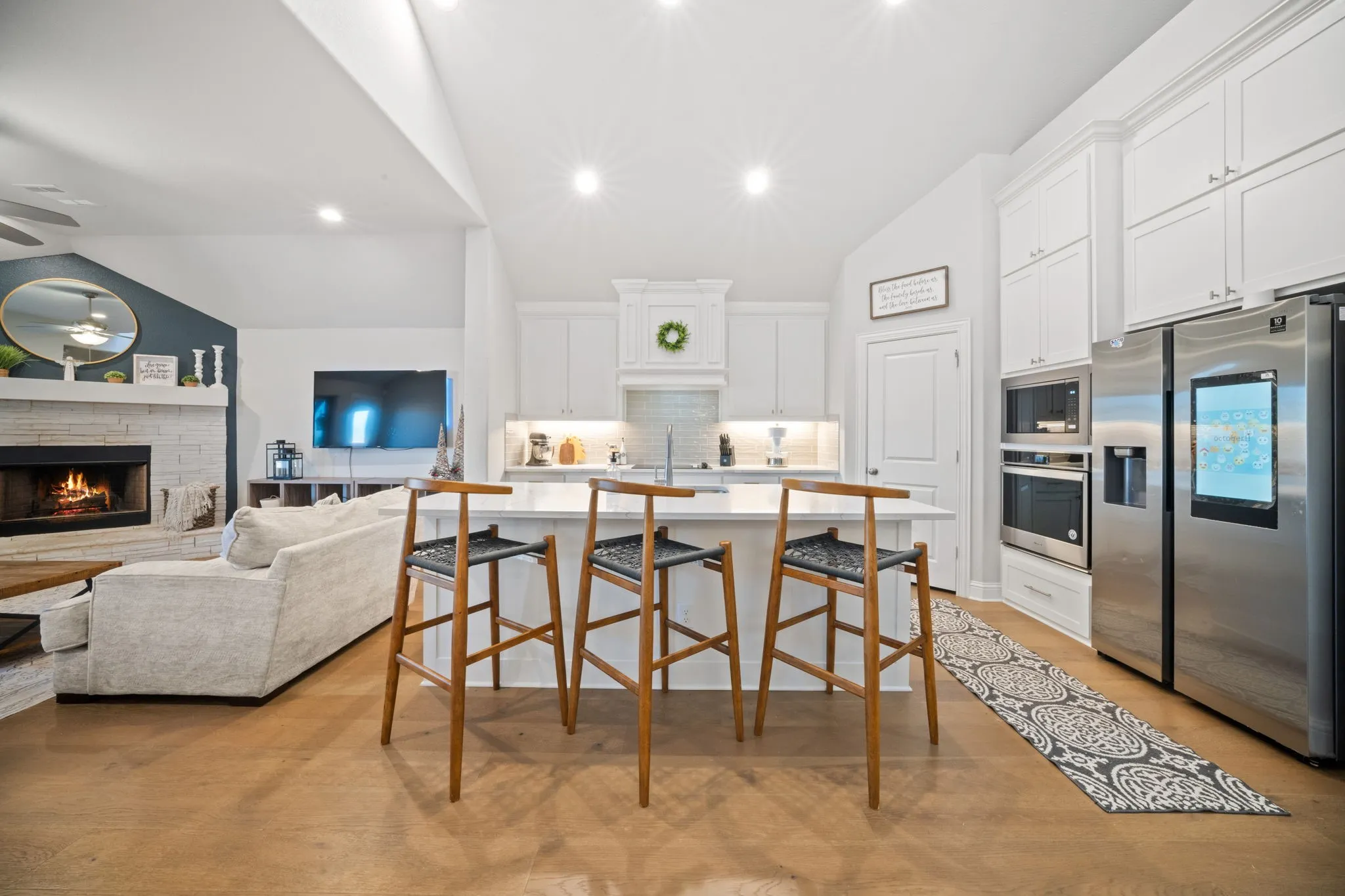 Single Family Residence For Rent in Ellis County , 225 Lariat Trail, Waxahachie, Texas 75165, 4 Bedroom, 3 Bathroom, 2 Garage spaces, 2,506 Sqft, built in 2020, mls#21360419, Real Estate Agent in Waxahachie, Homes For Rent in Ellis county, Homes For Rent in Waxahachie, Realtor in Waxahachie Texas, Real Estate Brokerage Independent Realty Texas, Luminita Cordes Realtor