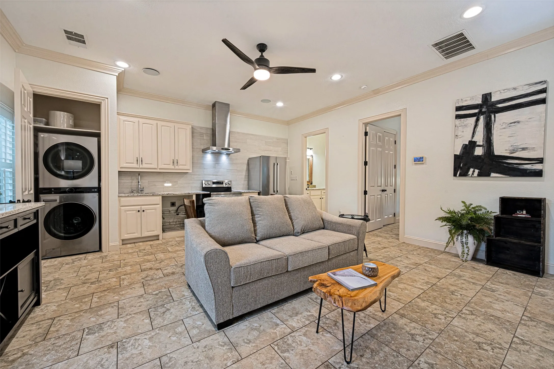 Single Family Residence For Sale in Collin County , 2821 WINDING CREEK Road, Prosper, Texas 75078, 5 Bedroom, 5 Bathroom, 3 Garage spaces, 4,418 Sqft, built in 1999, mls#21338174, Real Estate Agent in Prosper, Homes For Sale in Collin county, Homes For Sale in Prosper, Realtor in Prosper Texas, Real Estate Brokerage Independent Realty Texas, Luminita Cordes Realtor