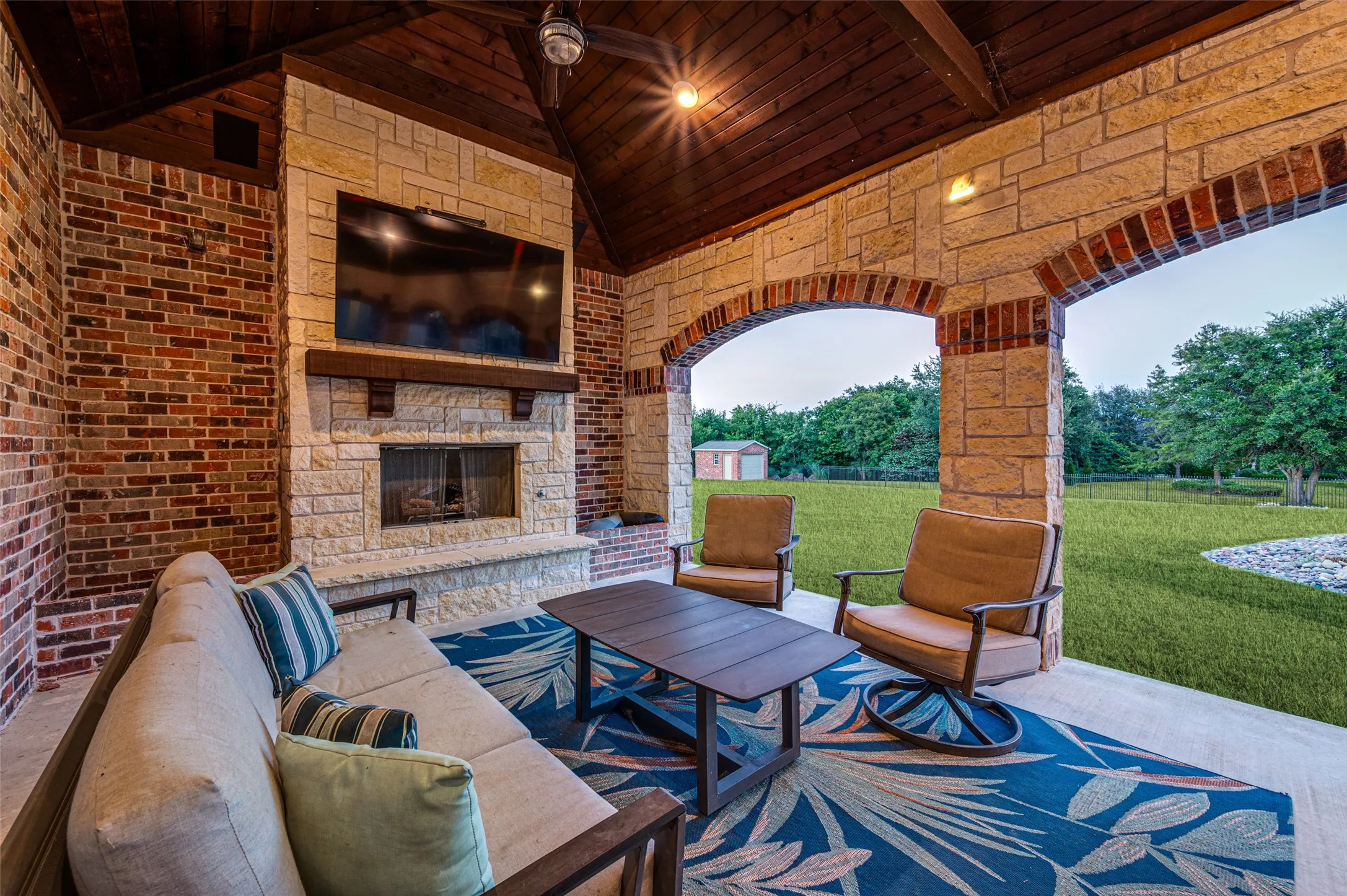 Single Family Residence For Sale in Collin County , 2821 WINDING CREEK Road, Prosper, Texas 75078, 5 Bedroom, 5 Bathroom, 3 Garage spaces, 4,418 Sqft, built in 1999, mls#21338174, Real Estate Agent in Prosper, Homes For Sale in Collin county, Homes For Sale in Prosper, Realtor in Prosper Texas, Real Estate Brokerage Independent Realty Texas, Luminita Cordes Realtor