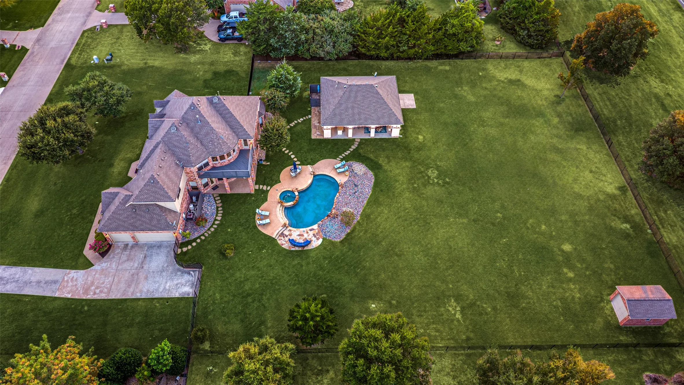 Single Family Residence For Sale in Collin County , 2821 WINDING CREEK Road, Prosper, Texas 75078, 5 Bedroom, 5 Bathroom, 3 Garage spaces, 4,418 Sqft, built in 1999, mls#21338174, Real Estate Agent in Prosper, Homes For Sale in Collin county, Homes For Sale in Prosper, Realtor in Prosper Texas, Real Estate Brokerage Independent Realty Texas, Luminita Cordes Realtor
