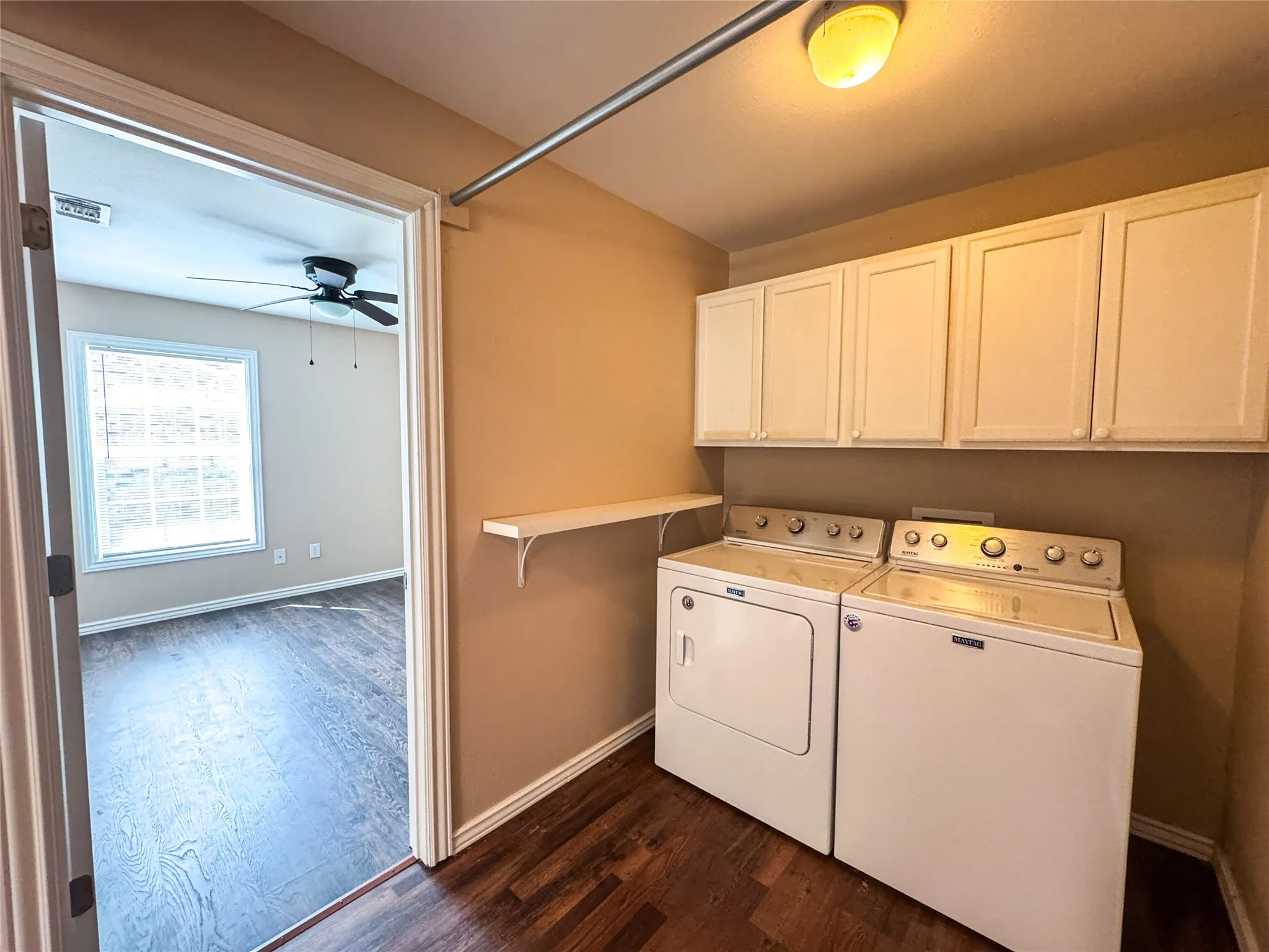 Single Family Residence For Sale in Hopkins County , 434 Woodlawn Street, Sulphur Springs, Texas 75482, 3 Bedroom, 2 Bathroom, Garage spaces, 1,248 Sqft, built in 1954, Price $192,500, mls#21359802, Real Estate Agent in Sulphur Springs, Homes For Sale in Hopkins county, Homes For Sale in Sulphur Springs, Realtor in Sulphur Springs Texas, Real Estate Brokerage Independent Realty Texas, Luminita Cordes Realtor