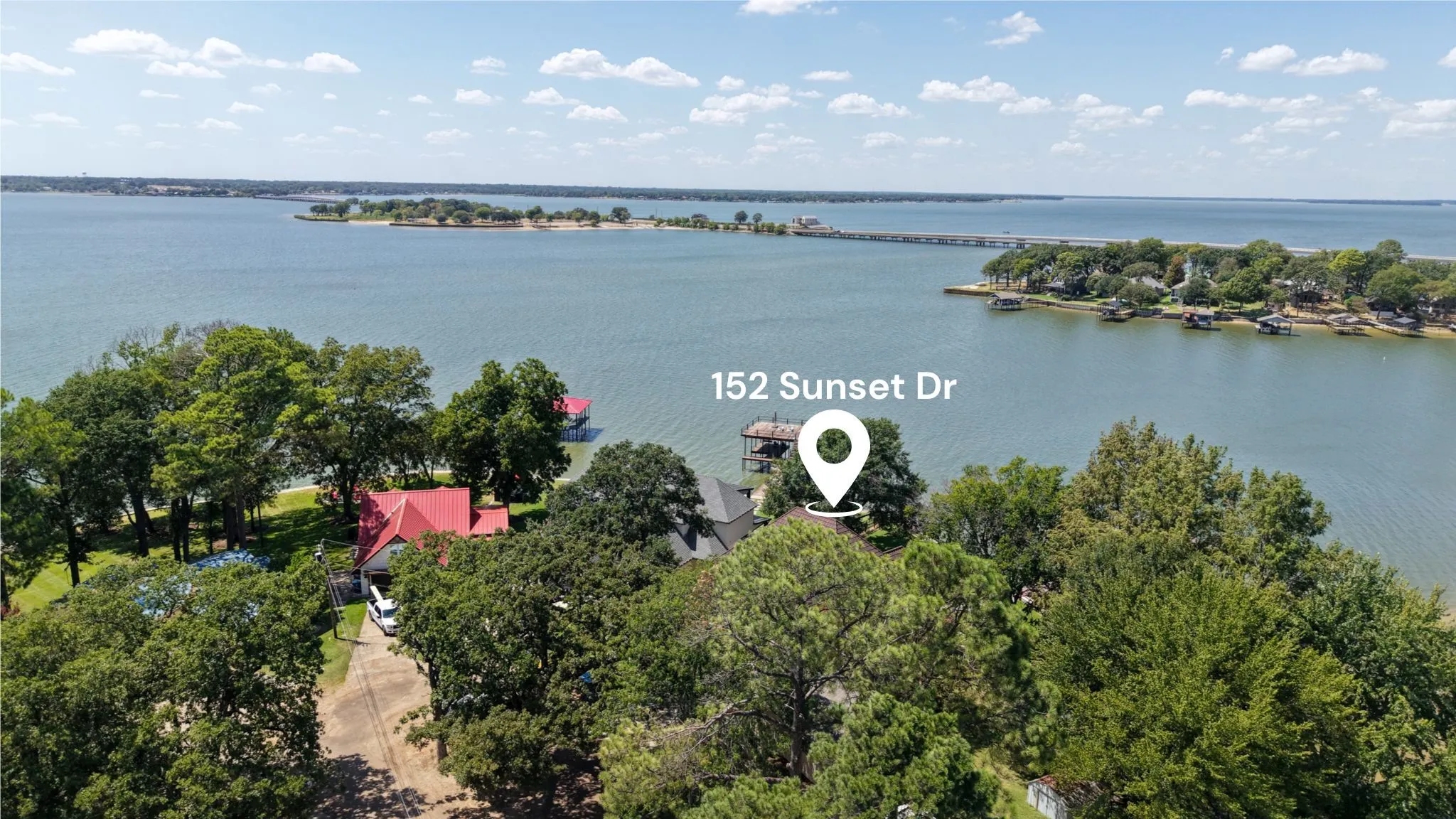 Single Family Residence For Sale in Henderson County , 152 Sunset Drive, Gun Barrel City, Texas 75156, 5 Bedroom, 4 Bathroom, 2 Garage spaces, 2,952 Sqft, built in 2003, mls#21358711, Real Estate Agent in Gun Barrel City, Homes For Sale in Henderson county, Homes For Sale in Gun Barrel City, Realtor in Gun Barrel City Texas, Real Estate Brokerage Independent Realty Texas, Luminita Cordes Realtor