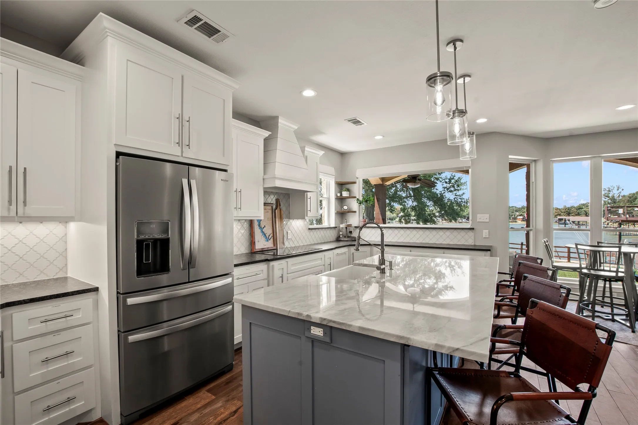 Single Family Residence For Sale in Henderson County , 152 Sunset Drive, Gun Barrel City, Texas 75156, 5 Bedroom, 4 Bathroom, 2 Garage spaces, 2,952 Sqft, built in 2003, mls#21358711, Real Estate Agent in Gun Barrel City, Homes For Sale in Henderson county, Homes For Sale in Gun Barrel City, Realtor in Gun Barrel City Texas, Real Estate Brokerage Independent Realty Texas, Luminita Cordes Realtor