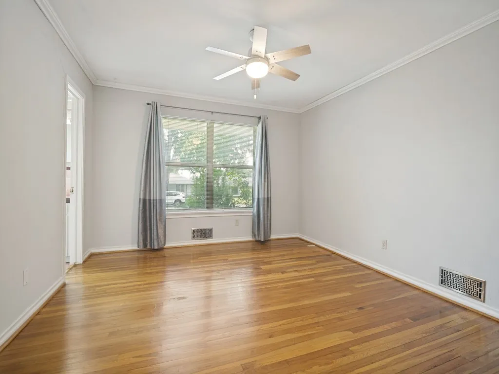 Single Family Residence For Sale in Dallas County , 10216 Plummer Drive, Dallas, Texas 75228, 3 Bedroom, 3 Bathroom, 2 Garage spaces, 2,114 Sqft, built in 1956, mls#21358134, Real Estate Agent in Dallas, Homes For Sale in Dallas county, Homes For Sale in Dallas, Realtor in Dallas Texas, Real Estate Brokerage Independent Realty Texas, Luminita Cordes Realtor