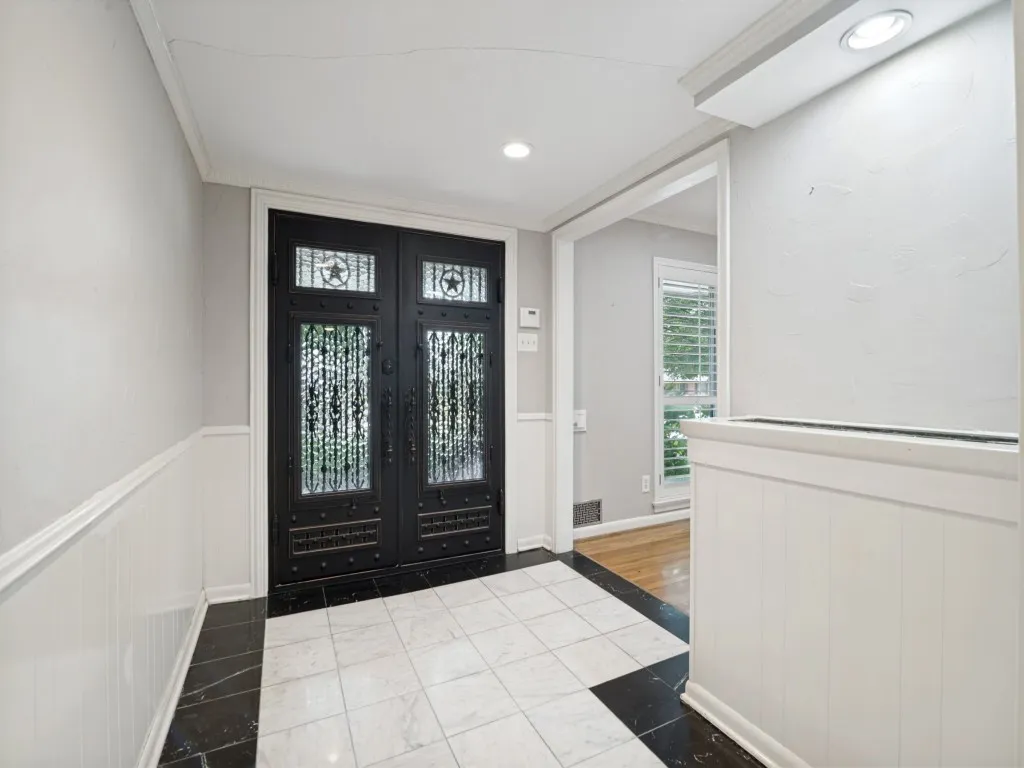Single Family Residence For Sale in Dallas County , 10216 Plummer Drive, Dallas, Texas 75228, 3 Bedroom, 3 Bathroom, 2 Garage spaces, 2,114 Sqft, built in 1956, mls#21358134, Real Estate Agent in Dallas, Homes For Sale in Dallas county, Homes For Sale in Dallas, Realtor in Dallas Texas, Real Estate Brokerage Independent Realty Texas, Luminita Cordes Realtor