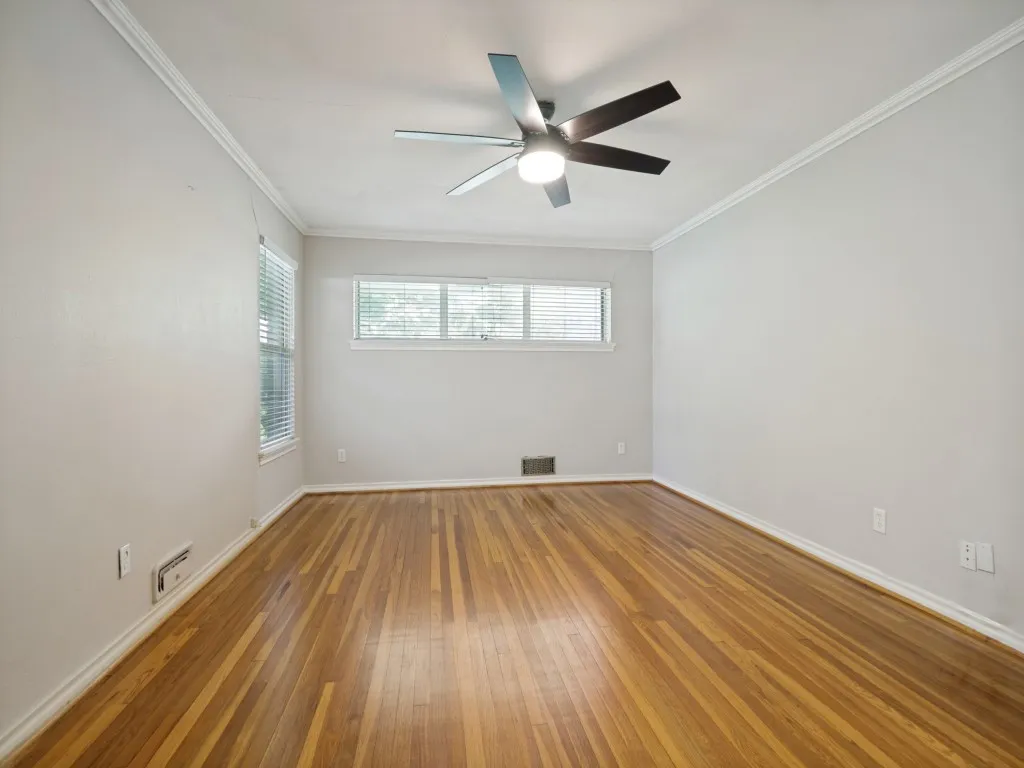 Single Family Residence For Sale in Dallas County , 10216 Plummer Drive, Dallas, Texas 75228, 3 Bedroom, 3 Bathroom, 2 Garage spaces, 2,114 Sqft, built in 1956, mls#21358134, Real Estate Agent in Dallas, Homes For Sale in Dallas county, Homes For Sale in Dallas, Realtor in Dallas Texas, Real Estate Brokerage Independent Realty Texas, Luminita Cordes Realtor