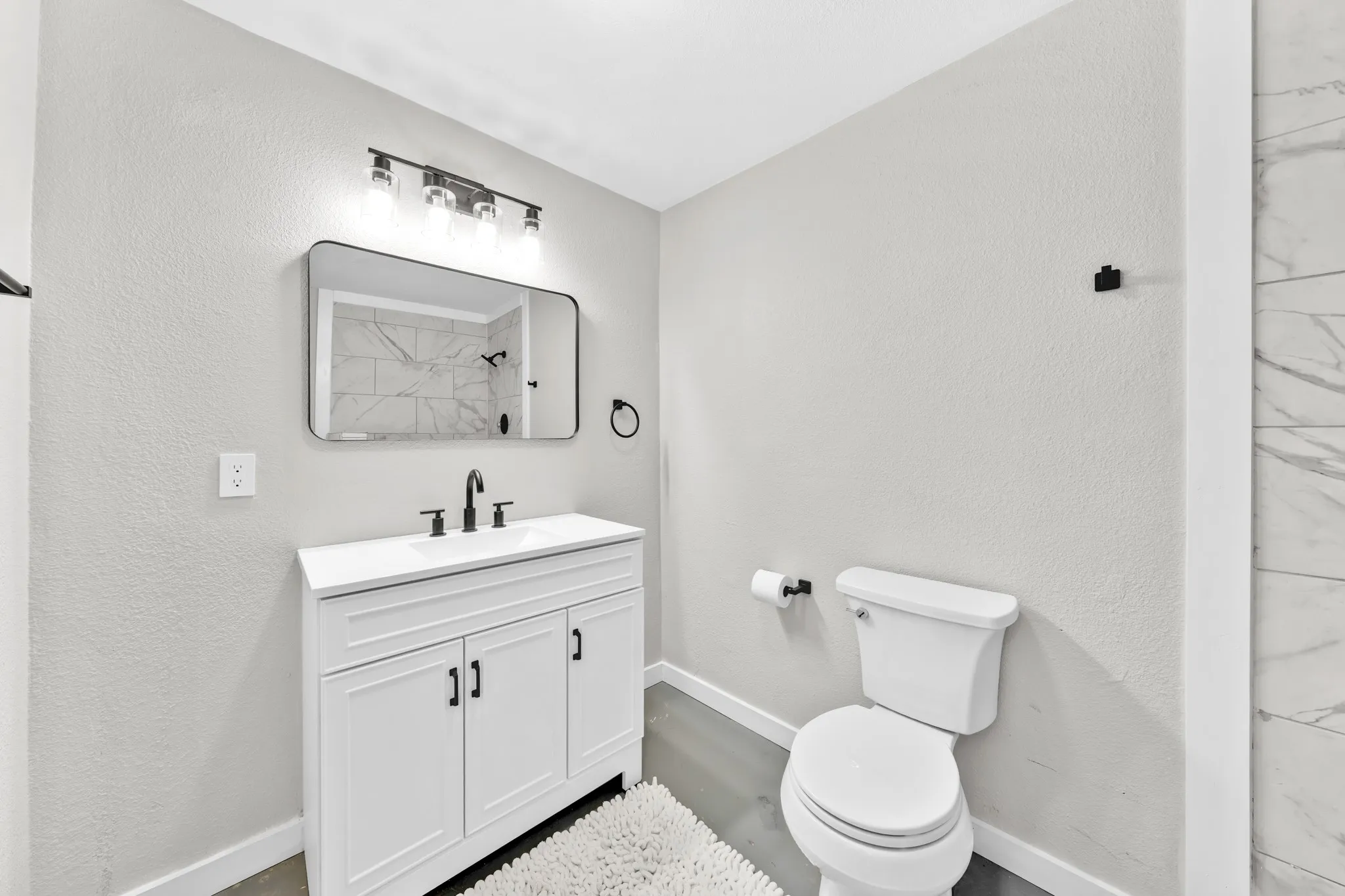 Single Family Residence For Sale in Rains County , 180 Shoreline Road, East Tawakoni, Texas 75472, 3 Bedroom, 3 Bathroom, Garage spaces, 2,508 Sqft, built in 1972, mls#21357568, Real Estate Agent in East Tawakoni, Homes For Sale in Rains county, Homes For Sale in East Tawakoni, Realtor in East Tawakoni Texas, Real Estate Brokerage Independent Realty Texas, Luminita Cordes Realtor