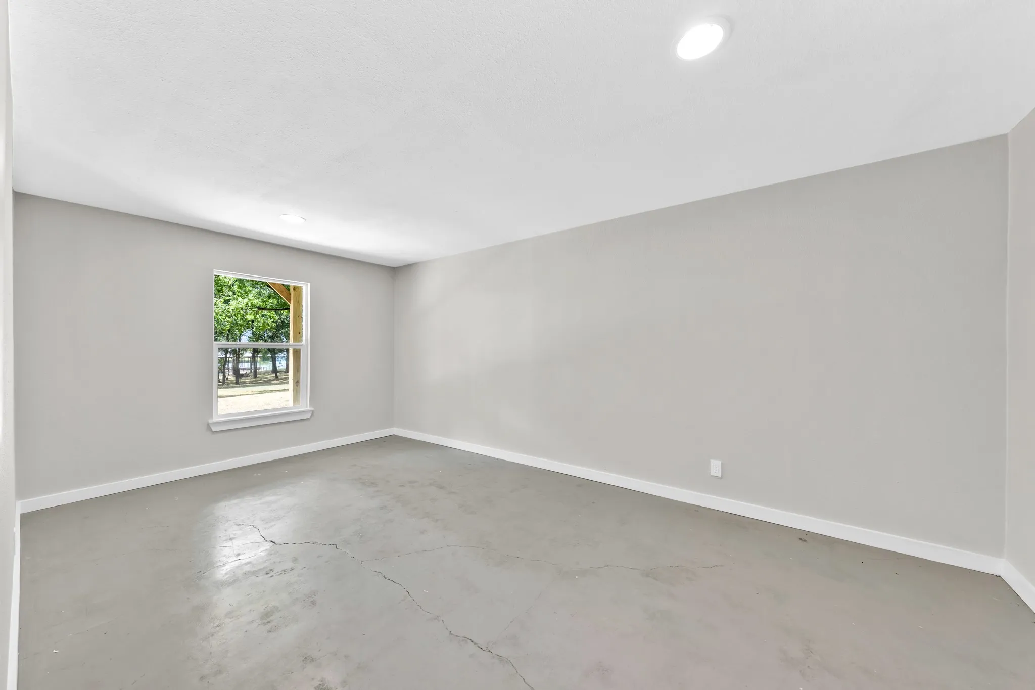 Single Family Residence For Sale in Rains County , 180 Shoreline Road, East Tawakoni, Texas 75472, 3 Bedroom, 3 Bathroom, Garage spaces, 2,508 Sqft, built in 1972, mls#21357568, Real Estate Agent in East Tawakoni, Homes For Sale in Rains county, Homes For Sale in East Tawakoni, Realtor in East Tawakoni Texas, Real Estate Brokerage Independent Realty Texas, Luminita Cordes Realtor