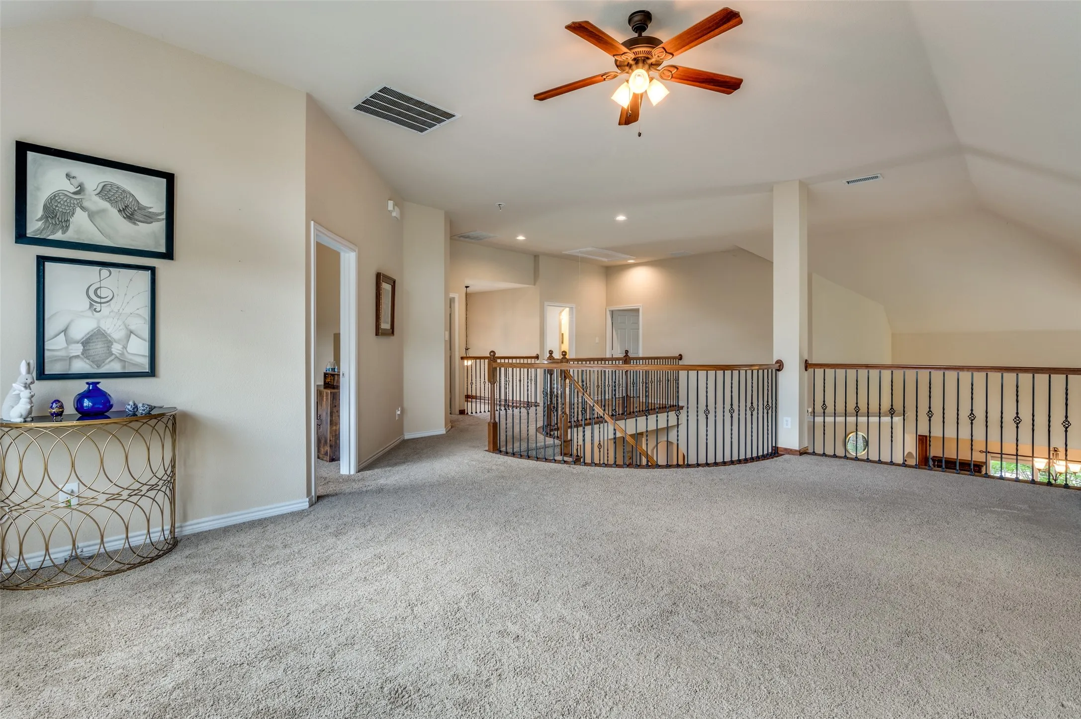 Single Family Residence For Sale in Collin County , 314 Trakehner Trail, Celina, Texas 75009, 5 Bedroom, 4 Bathroom, 2 Garage spaces, 4,418 Sqft, built in 2013, mls#21328186, Real Estate Agent in Celina, Homes For Sale in Collin county, Homes For Sale in Celina, Realtor in Celina Texas, Real Estate Brokerage Independent Realty Texas, Luminita Cordes Realtor