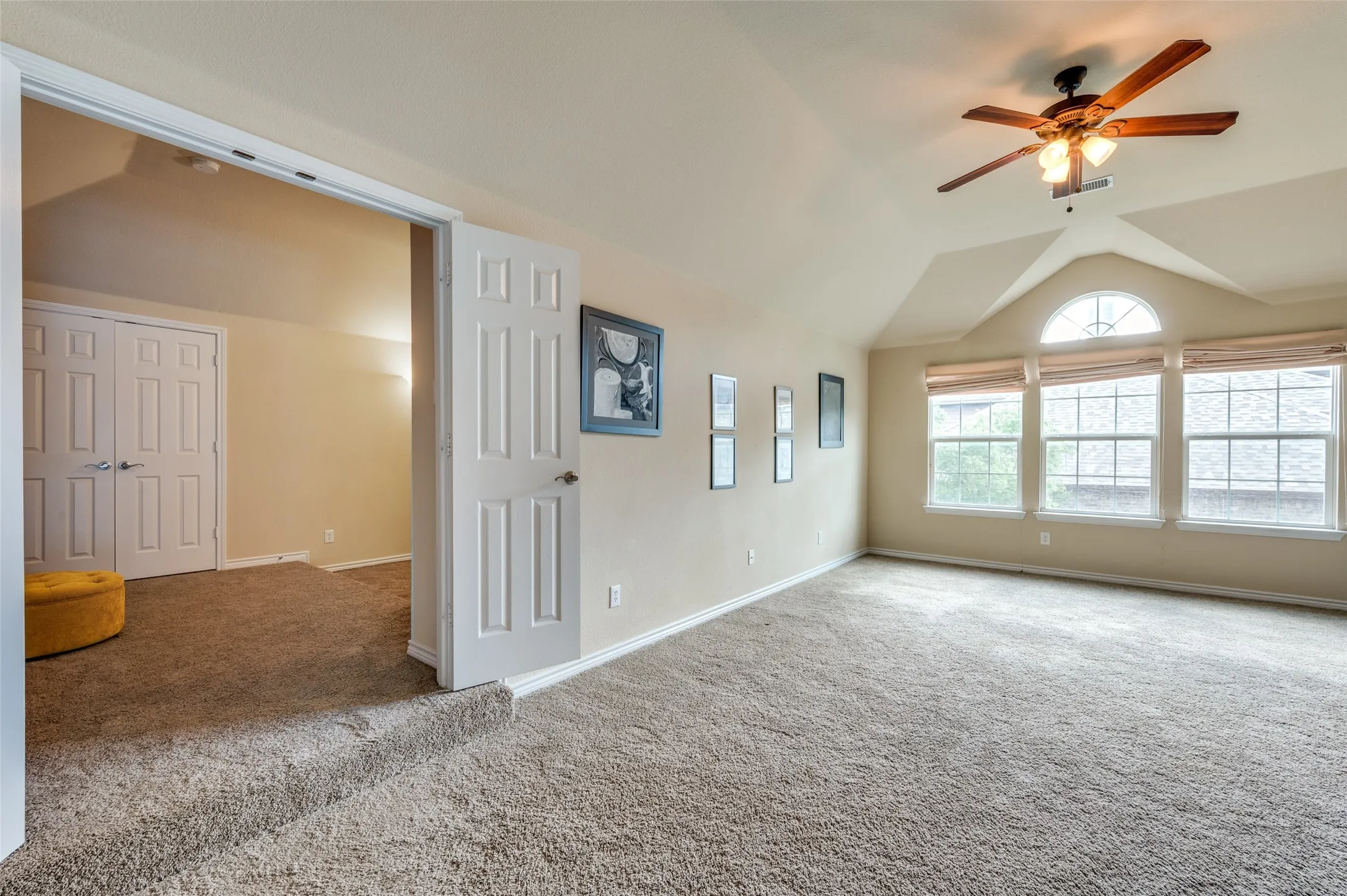 Single Family Residence For Sale in Collin County , 314 Trakehner Trail, Celina, Texas 75009, 5 Bedroom, 4 Bathroom, 2 Garage spaces, 4,418 Sqft, built in 2013, mls#21328186, Real Estate Agent in Celina, Homes For Sale in Collin county, Homes For Sale in Celina, Realtor in Celina Texas, Real Estate Brokerage Independent Realty Texas, Luminita Cordes Realtor