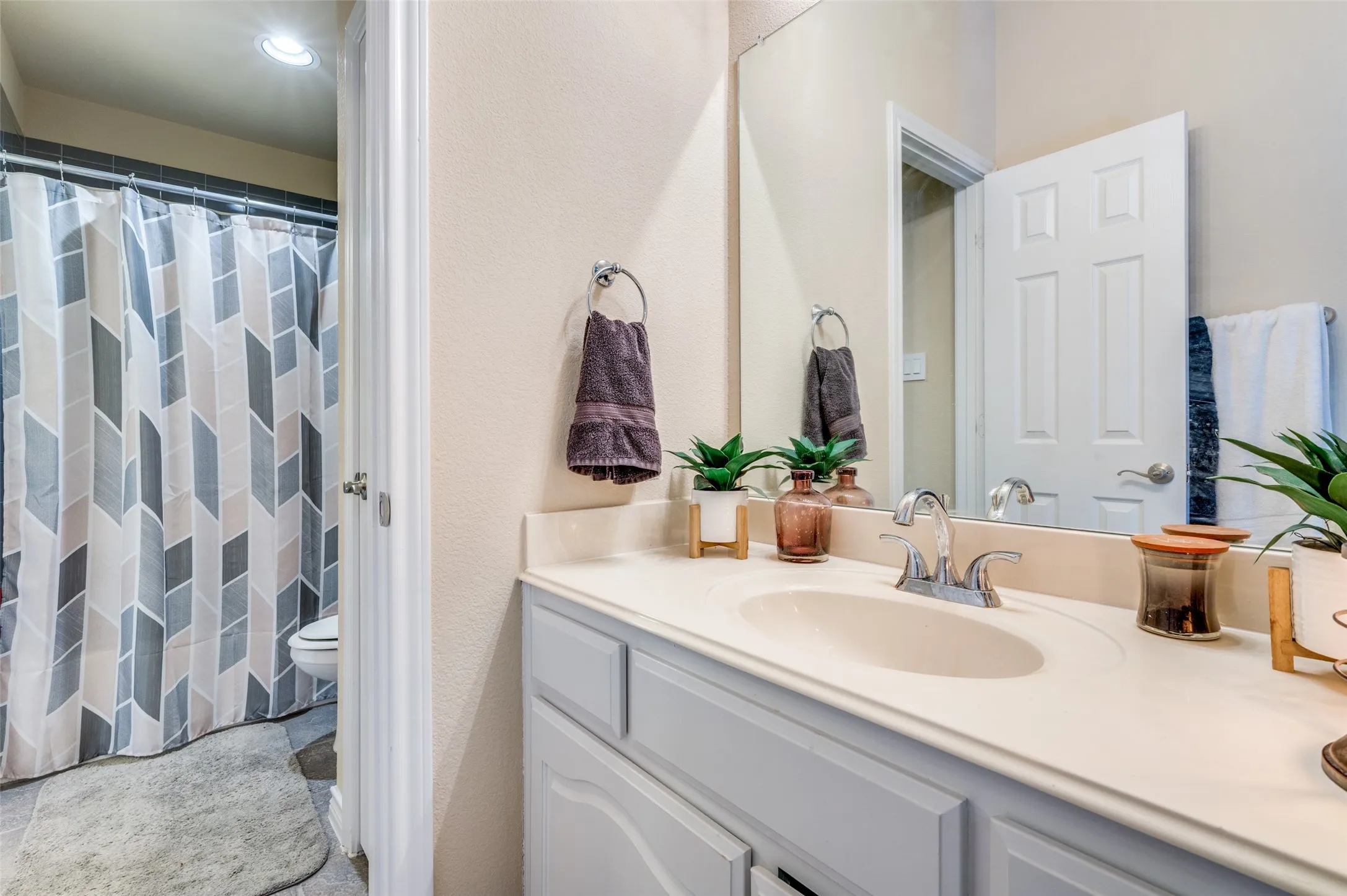 Single Family Residence For Sale in Collin County , 314 Trakehner Trail, Celina, Texas 75009, 5 Bedroom, 4 Bathroom, 2 Garage spaces, 4,418 Sqft, built in 2013, mls#21328186, Real Estate Agent in Celina, Homes For Sale in Collin county, Homes For Sale in Celina, Realtor in Celina Texas, Real Estate Brokerage Independent Realty Texas, Luminita Cordes Realtor