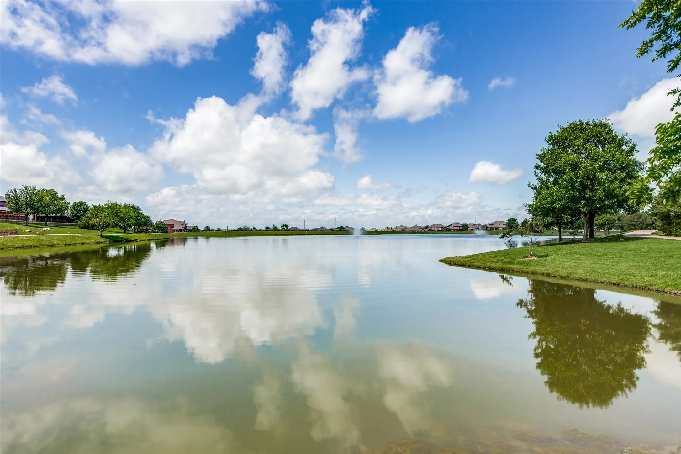 Single Family Residence For Sale in Collin County , 314 Trakehner Trail, Celina, Texas 75009, 5 Bedroom, 4 Bathroom, 2 Garage spaces, 4,418 Sqft, built in 2013, mls#21328186, Real Estate Agent in Celina, Homes For Sale in Collin county, Homes For Sale in Celina, Realtor in Celina Texas, Real Estate Brokerage Independent Realty Texas, Luminita Cordes Realtor