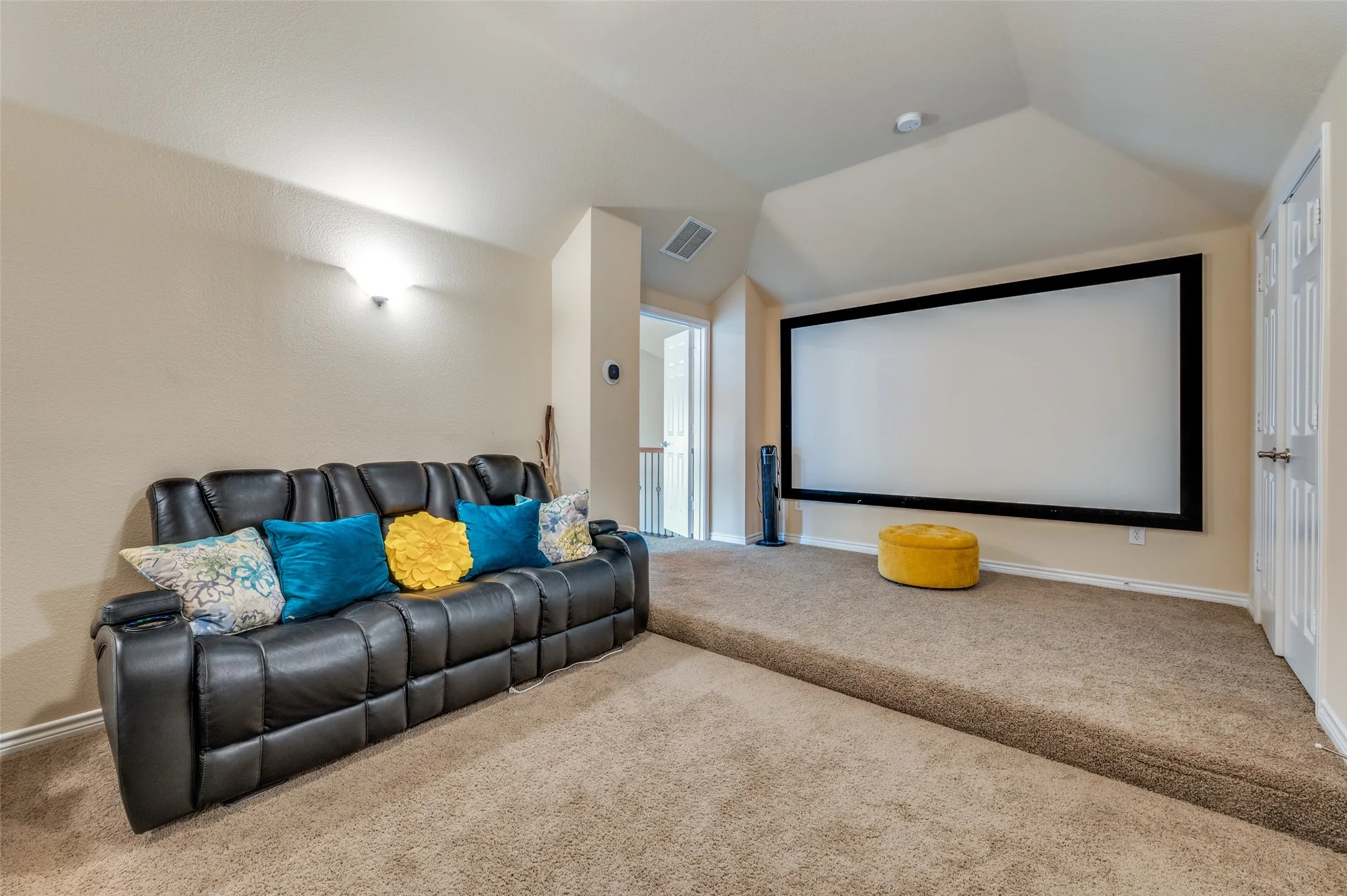 Single Family Residence For Sale in Collin County , 314 Trakehner Trail, Celina, Texas 75009, 5 Bedroom, 4 Bathroom, 2 Garage spaces, 4,418 Sqft, built in 2013, mls#21328186, Real Estate Agent in Celina, Homes For Sale in Collin county, Homes For Sale in Celina, Realtor in Celina Texas, Real Estate Brokerage Independent Realty Texas, Luminita Cordes Realtor
