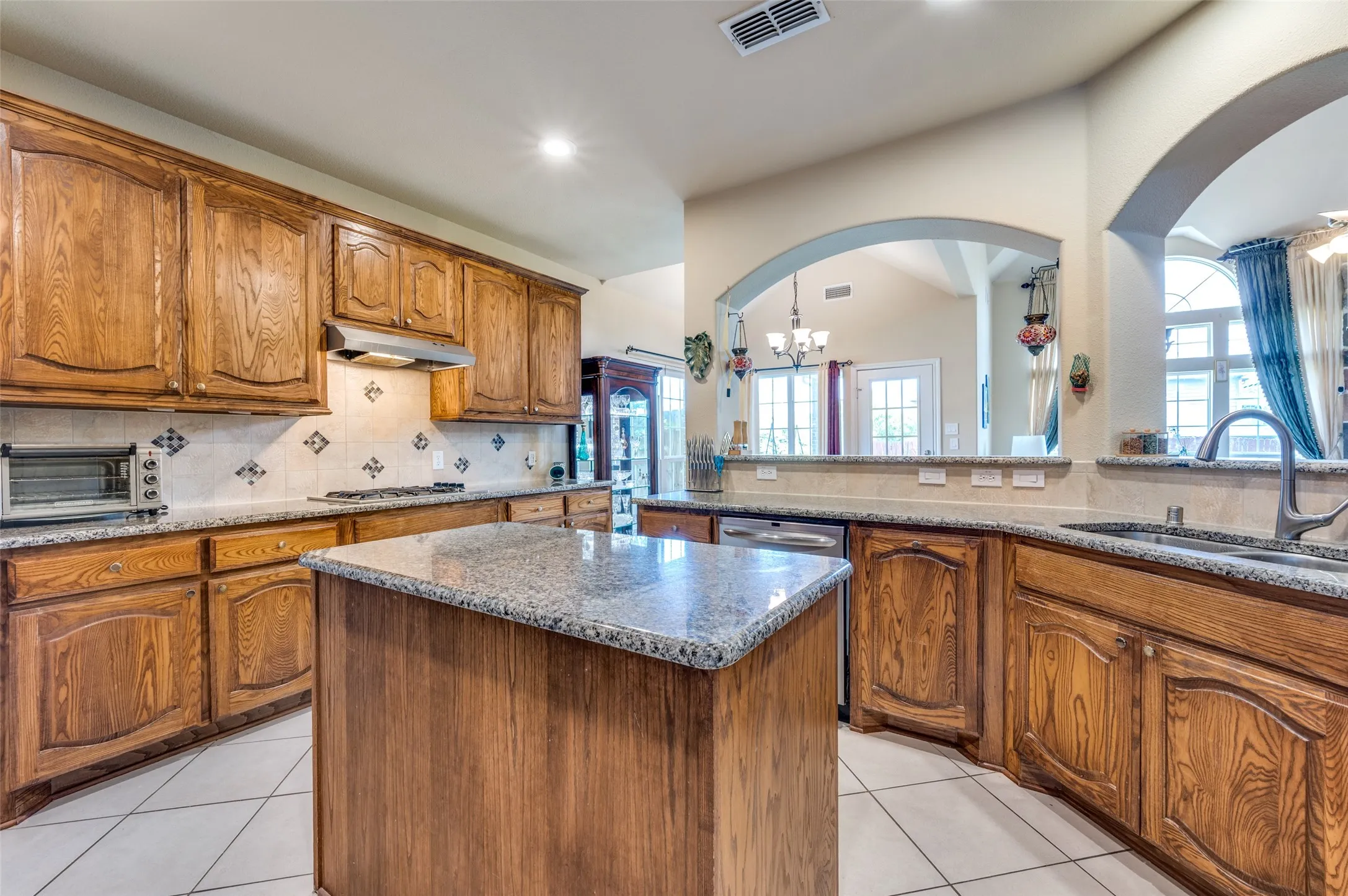 Single Family Residence For Sale in Collin County , 314 Trakehner Trail, Celina, Texas 75009, 5 Bedroom, 4 Bathroom, 2 Garage spaces, 4,418 Sqft, built in 2013, mls#21328186, Real Estate Agent in Celina, Homes For Sale in Collin county, Homes For Sale in Celina, Realtor in Celina Texas, Real Estate Brokerage Independent Realty Texas, Luminita Cordes Realtor