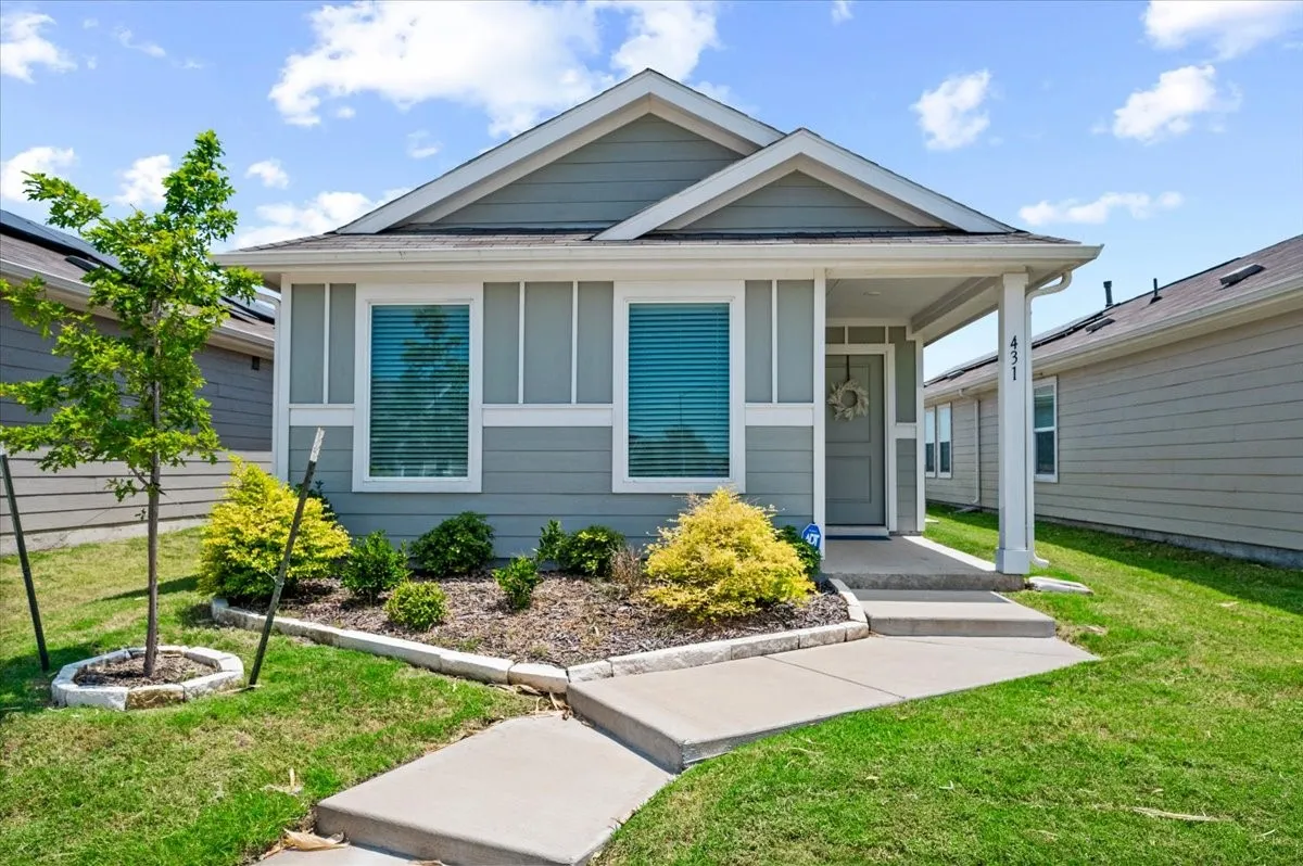 Single Family Residence For Sale in Ellis County , 431 Corsair Way, Ferris, Texas 75125, 4 Bedroom, 2 Bathroom, Garage spaces, 1,366 Sqft, built in 2023, mls#21360440, Real Estate Agent in Ferris, Homes For Sale in Ellis county, Homes For Sale in Ferris, Realtor in Ferris Texas, Real Estate Brokerage Independent Realty Texas, Luminita Cordes Realtor