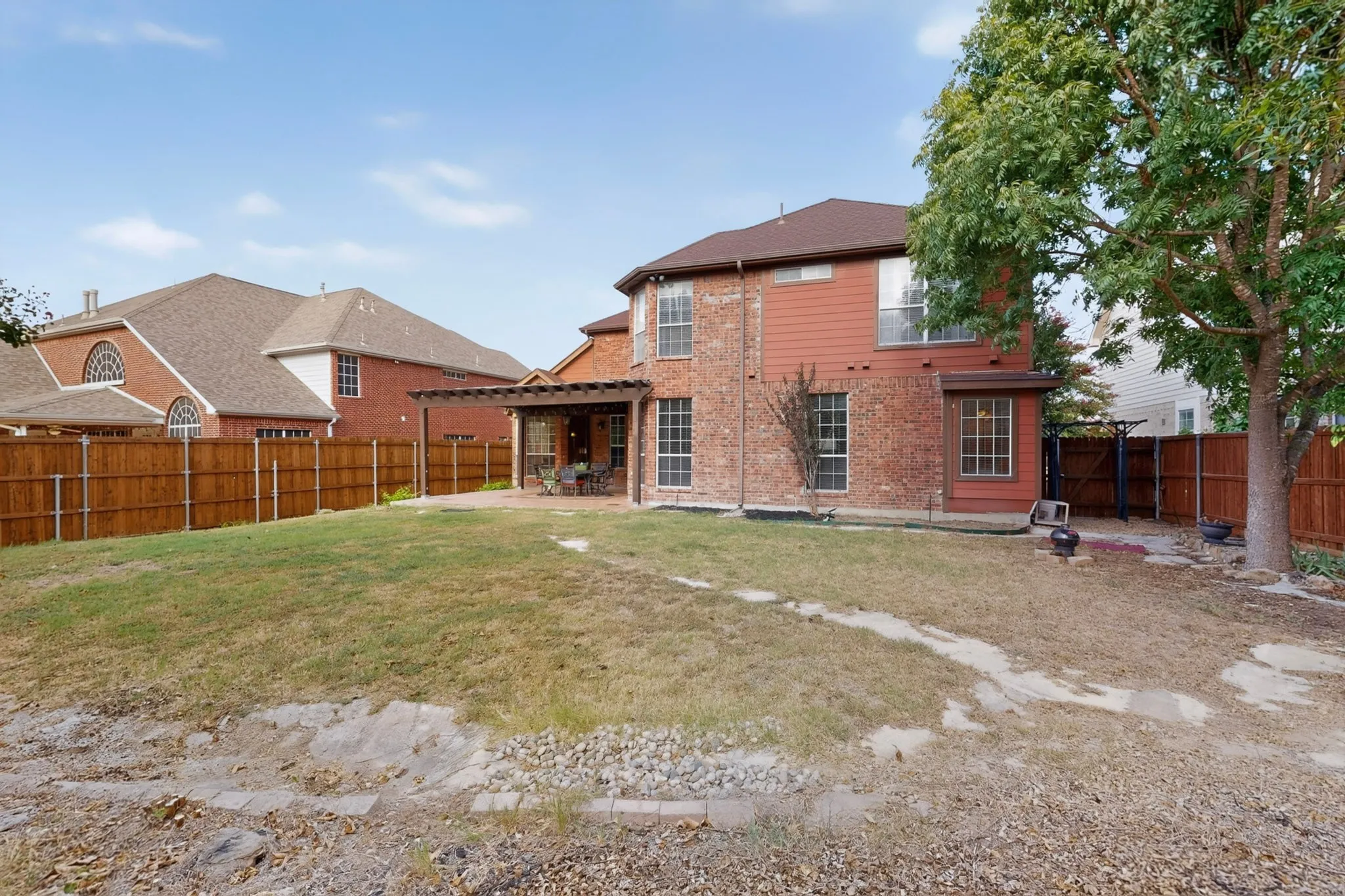 Single Family Residence For Sale in Collin County , 3832 Oxbow Creek Lane, Plano, Texas 75074, 5 Bedroom, 4 Bathroom, 2 Garage spaces, 3,251 Sqft, built in 2001, mls#21360406, Real Estate Agent in Plano, Homes For Sale in Collin county, Homes For Sale in Plano, Realtor in Plano Texas, Real Estate Brokerage Independent Realty Texas, Luminita Cordes Realtor