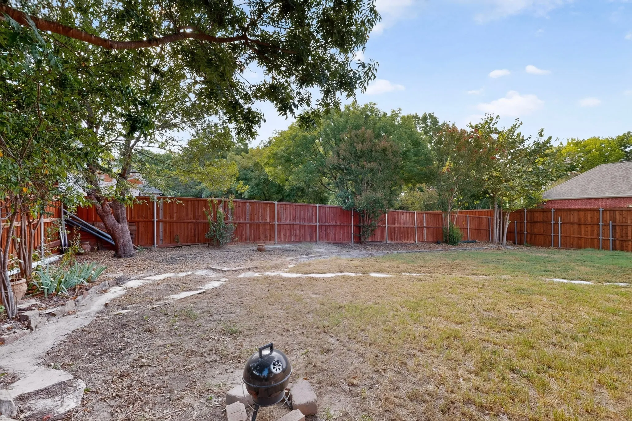 Single Family Residence For Sale in Collin County , 3832 Oxbow Creek Lane, Plano, Texas 75074, 5 Bedroom, 4 Bathroom, 2 Garage spaces, 3,251 Sqft, built in 2001, mls#21360406, Real Estate Agent in Plano, Homes For Sale in Collin county, Homes For Sale in Plano, Realtor in Plano Texas, Real Estate Brokerage Independent Realty Texas, Luminita Cordes Realtor