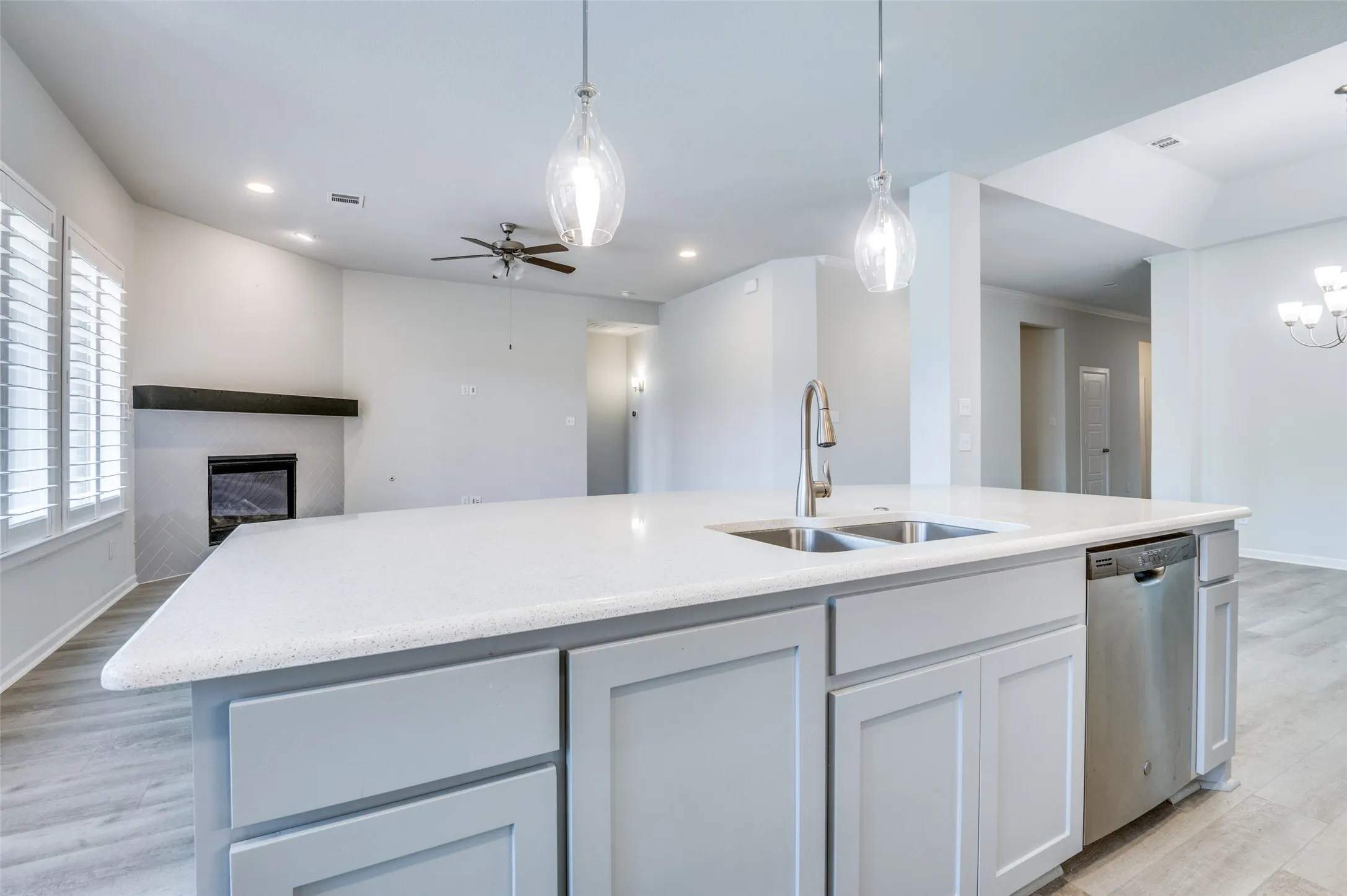 Single Family Residence For Rent in Tarrant County , 1407 Lone Eagle Way, Arlington, Texas 76005, 4 Bedroom, 3 Bathroom, 3 Garage spaces, 2,709 Sqft, built in 2019, mls#21360447, Real Estate Agent in Arlington, Homes For Rent in Tarrant county, Homes For Rent in Arlington, Realtor in Arlington Texas, Real Estate Brokerage Independent Realty Texas, Luminita Cordes Realtor