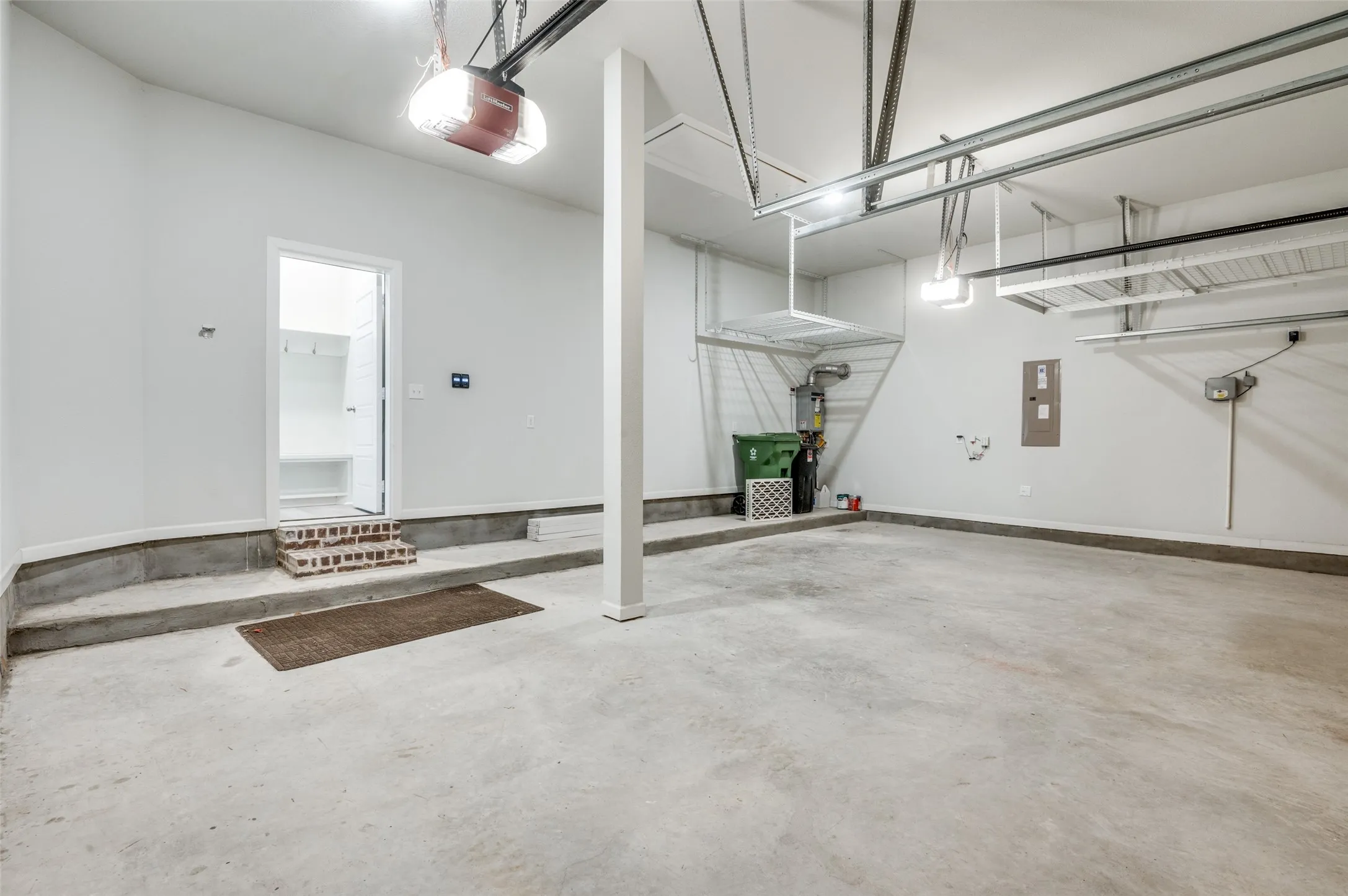 Single Family Residence For Rent in Tarrant County , 1407 Lone Eagle Way, Arlington, Texas 76005, 4 Bedroom, 3 Bathroom, 3 Garage spaces, 2,709 Sqft, built in 2019, mls#21360447, Real Estate Agent in Arlington, Homes For Rent in Tarrant county, Homes For Rent in Arlington, Realtor in Arlington Texas, Real Estate Brokerage Independent Realty Texas, Luminita Cordes Realtor