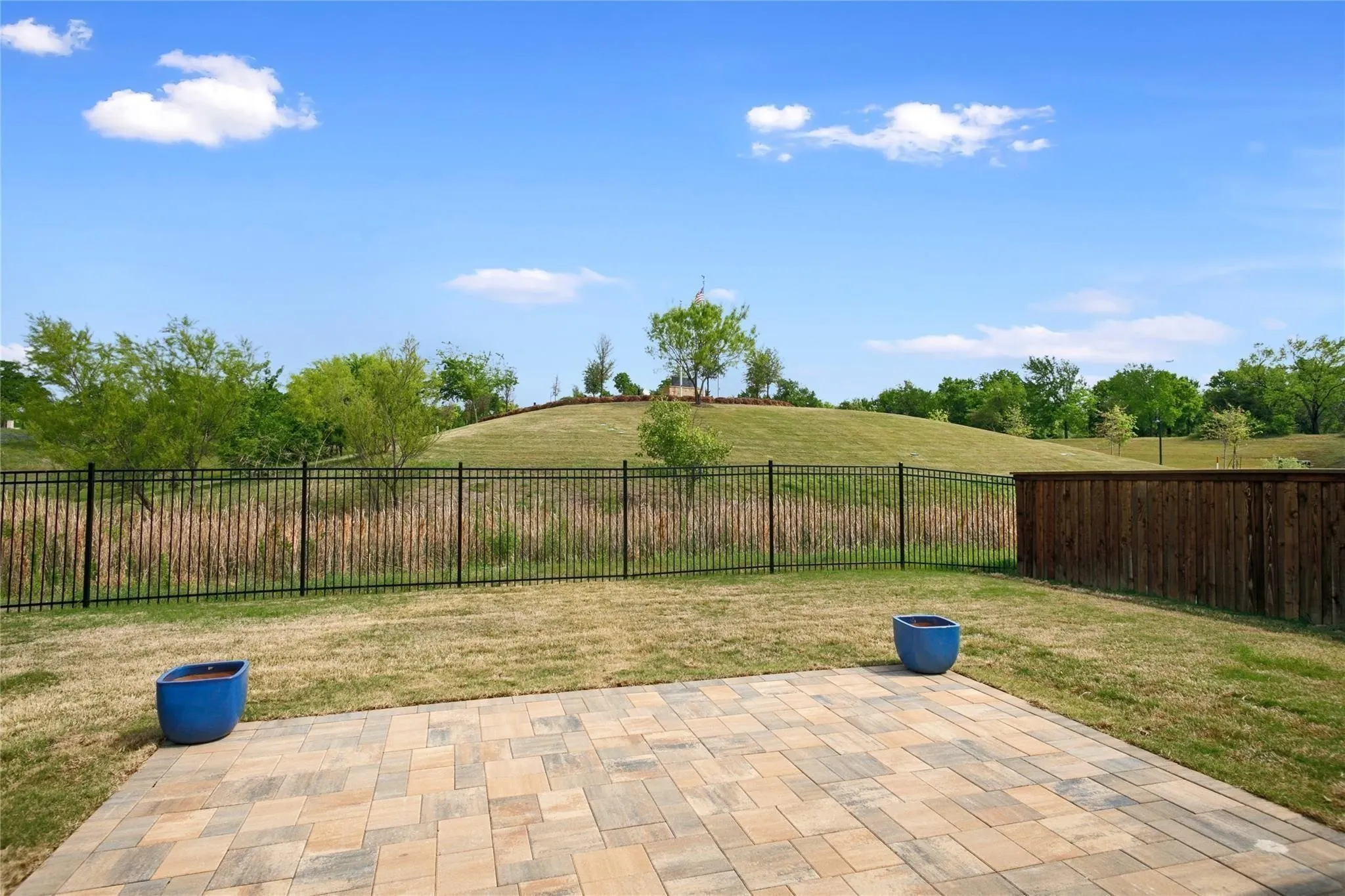 Single Family Residence For Rent in Tarrant County , 1407 Lone Eagle Way, Arlington, Texas 76005, 4 Bedroom, 3 Bathroom, 3 Garage spaces, 2,709 Sqft, built in 2019, mls#21360447, Real Estate Agent in Arlington, Homes For Rent in Tarrant county, Homes For Rent in Arlington, Realtor in Arlington Texas, Real Estate Brokerage Independent Realty Texas, Luminita Cordes Realtor