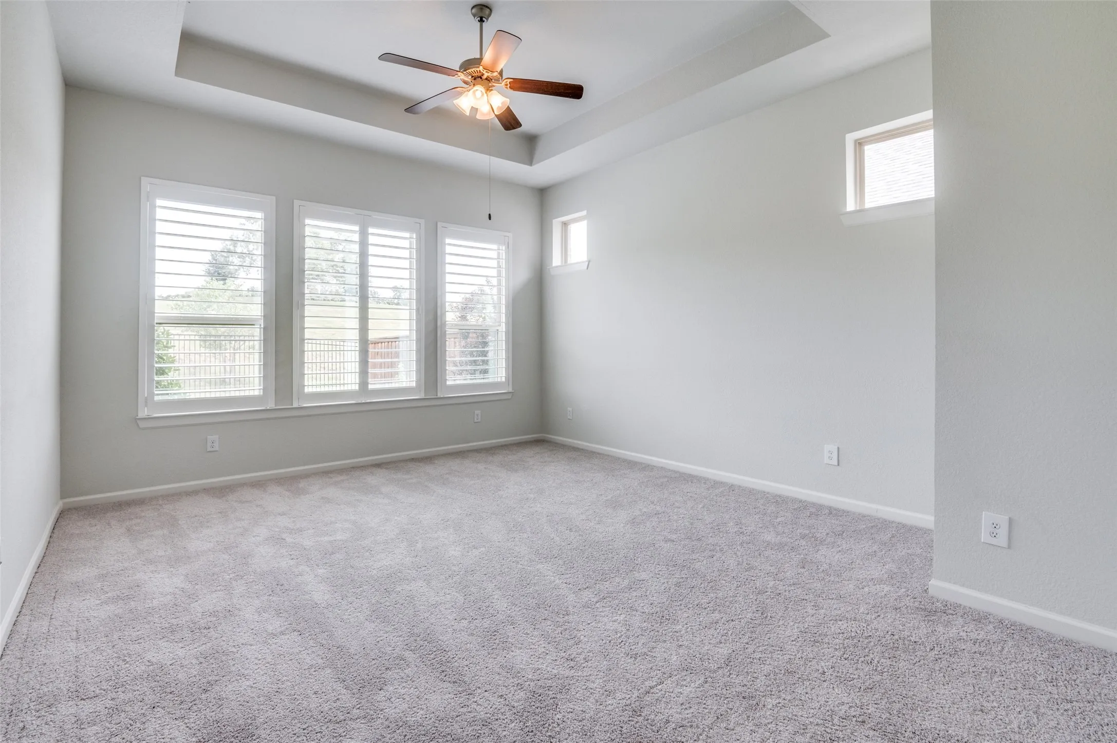 Single Family Residence For Rent in Tarrant County , 1407 Lone Eagle Way, Arlington, Texas 76005, 4 Bedroom, 3 Bathroom, 3 Garage spaces, 2,709 Sqft, built in 2019, mls#21360447, Real Estate Agent in Arlington, Homes For Rent in Tarrant county, Homes For Rent in Arlington, Realtor in Arlington Texas, Real Estate Brokerage Independent Realty Texas, Luminita Cordes Realtor