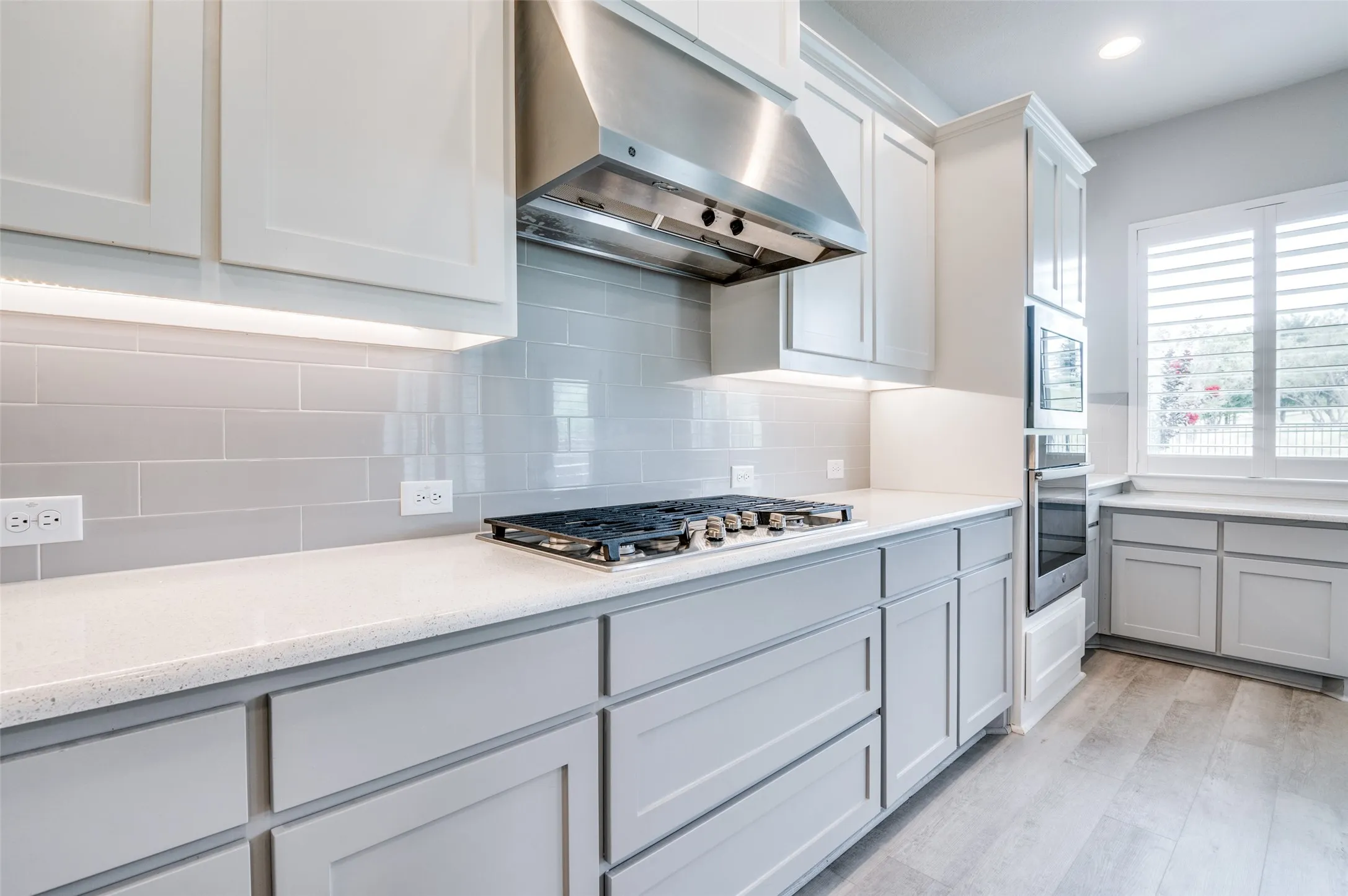 Single Family Residence For Rent in Tarrant County , 1407 Lone Eagle Way, Arlington, Texas 76005, 4 Bedroom, 3 Bathroom, 3 Garage spaces, 2,709 Sqft, built in 2019, mls#21360447, Real Estate Agent in Arlington, Homes For Rent in Tarrant county, Homes For Rent in Arlington, Realtor in Arlington Texas, Real Estate Brokerage Independent Realty Texas, Luminita Cordes Realtor