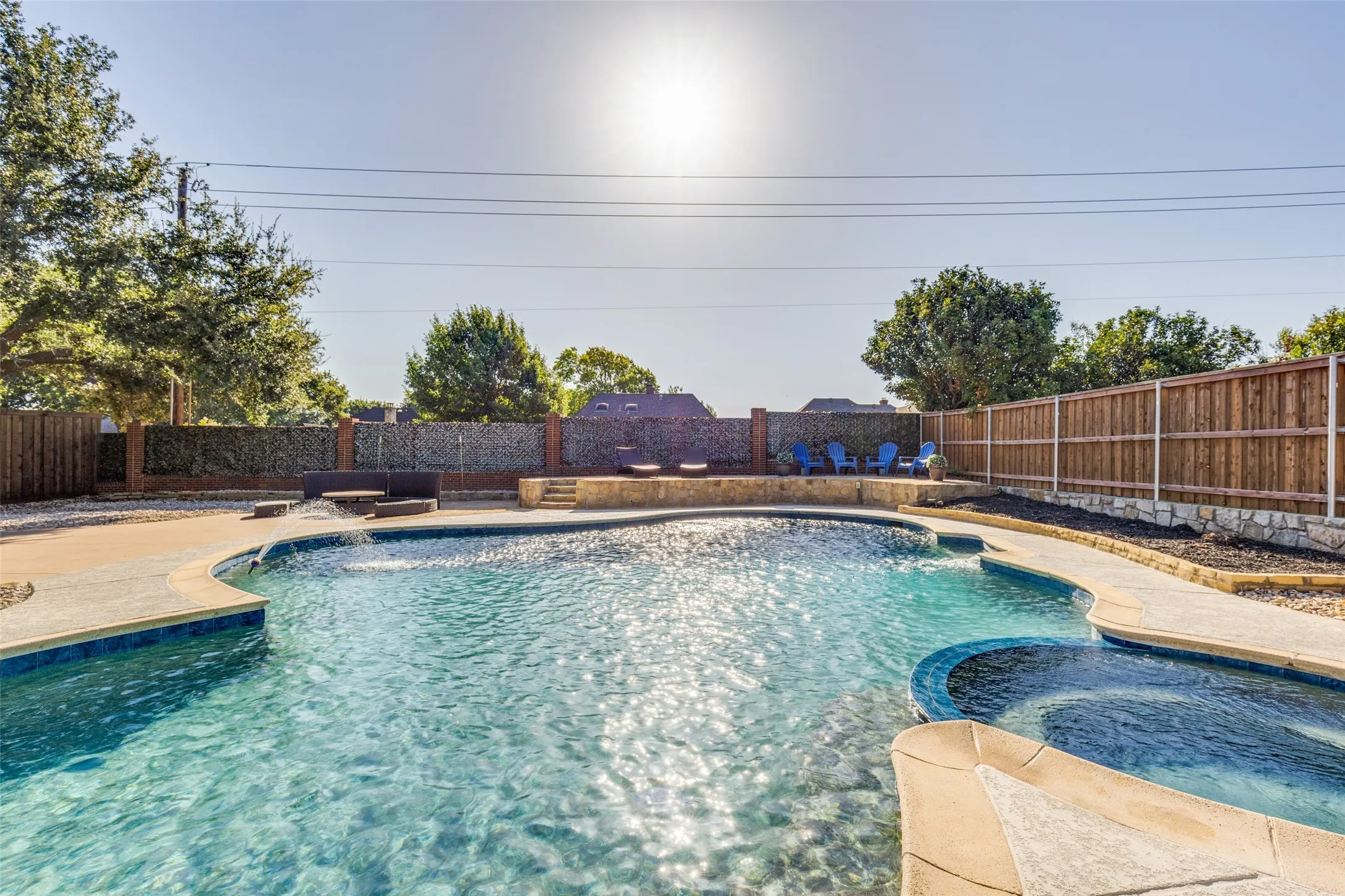 Fabulous Pool with Jacuzzi