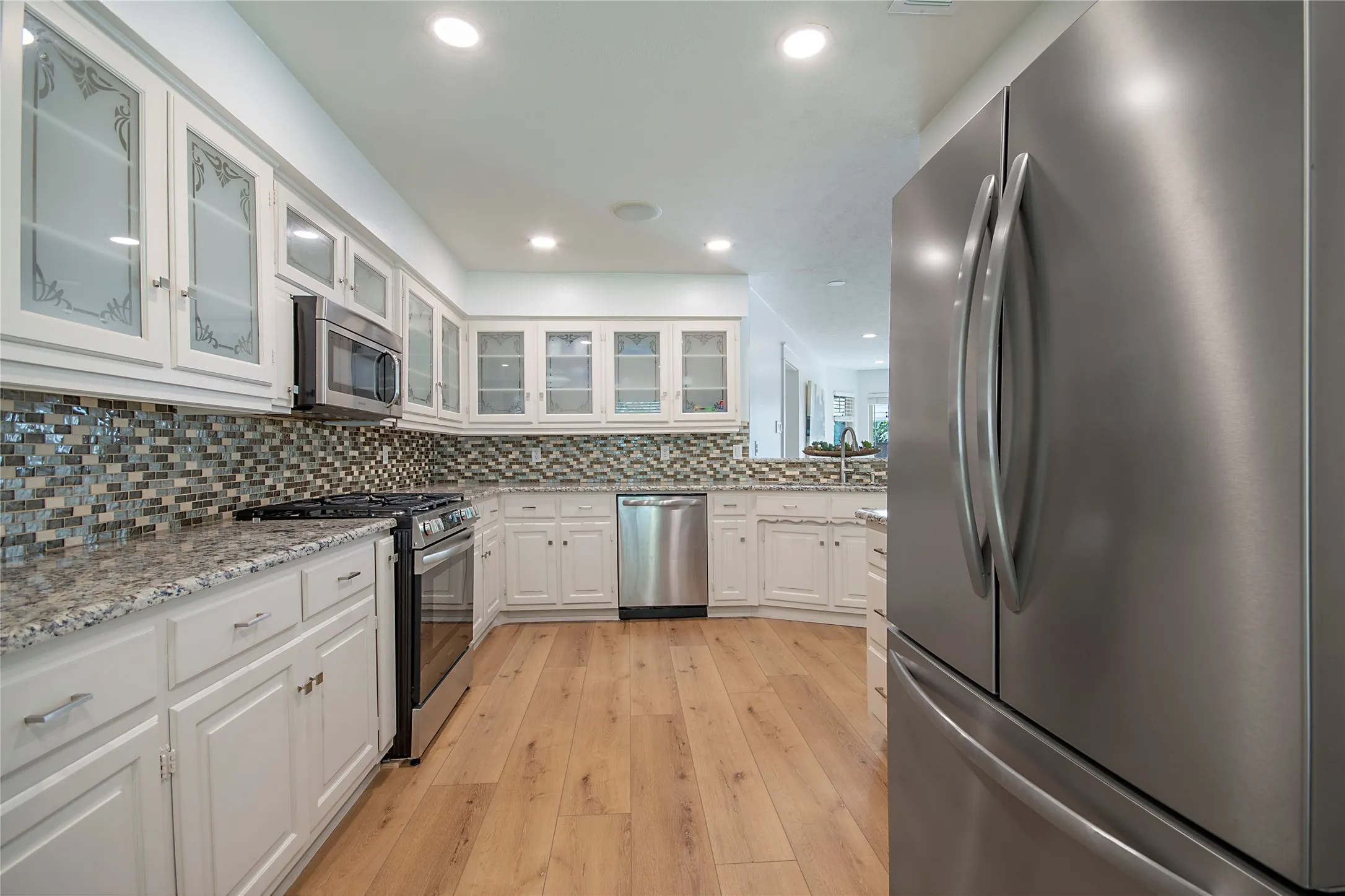 Single Family Residence For Sale in Dallas County , 1049 Forest Grove Drive, Dallas, Texas 75218, 3 Bedroom, 3 Bathroom, 2 Garage spaces, 2,550 Sqft, built in 1969, mls#21358264, Real Estate Agent in Dallas, Homes For Sale in Dallas county, Homes For Sale in Dallas, Realtor in Dallas Texas, Real Estate Brokerage Independent Realty Texas, Luminita Cordes Realtor