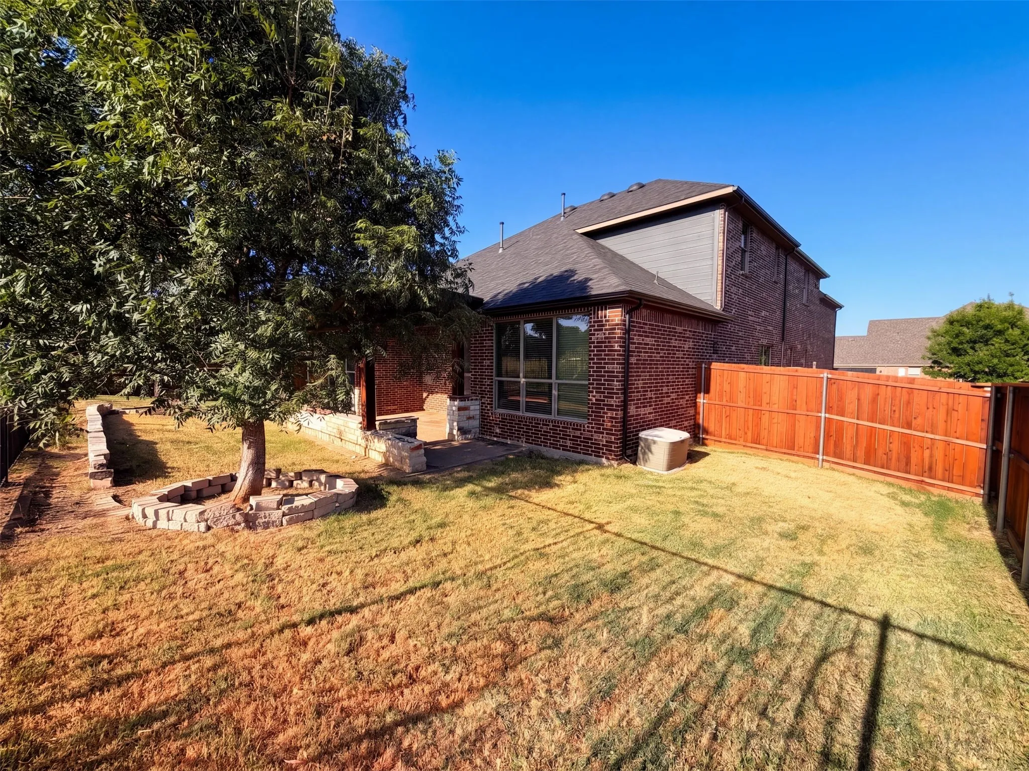 Single Family Residence For Sale in Collin County , 1502 Northwood Drive, Wylie, Texas 75098, 5 Bedroom, 4 Bathroom, 3 Garage spaces, 3,892 Sqft, built in 2014, mls#21360462, Real Estate Agent in Wylie, Homes For Sale in Collin county, Homes For Sale in Wylie, Realtor in Wylie Texas, Real Estate Brokerage Independent Realty Texas, Luminita Cordes Realtor