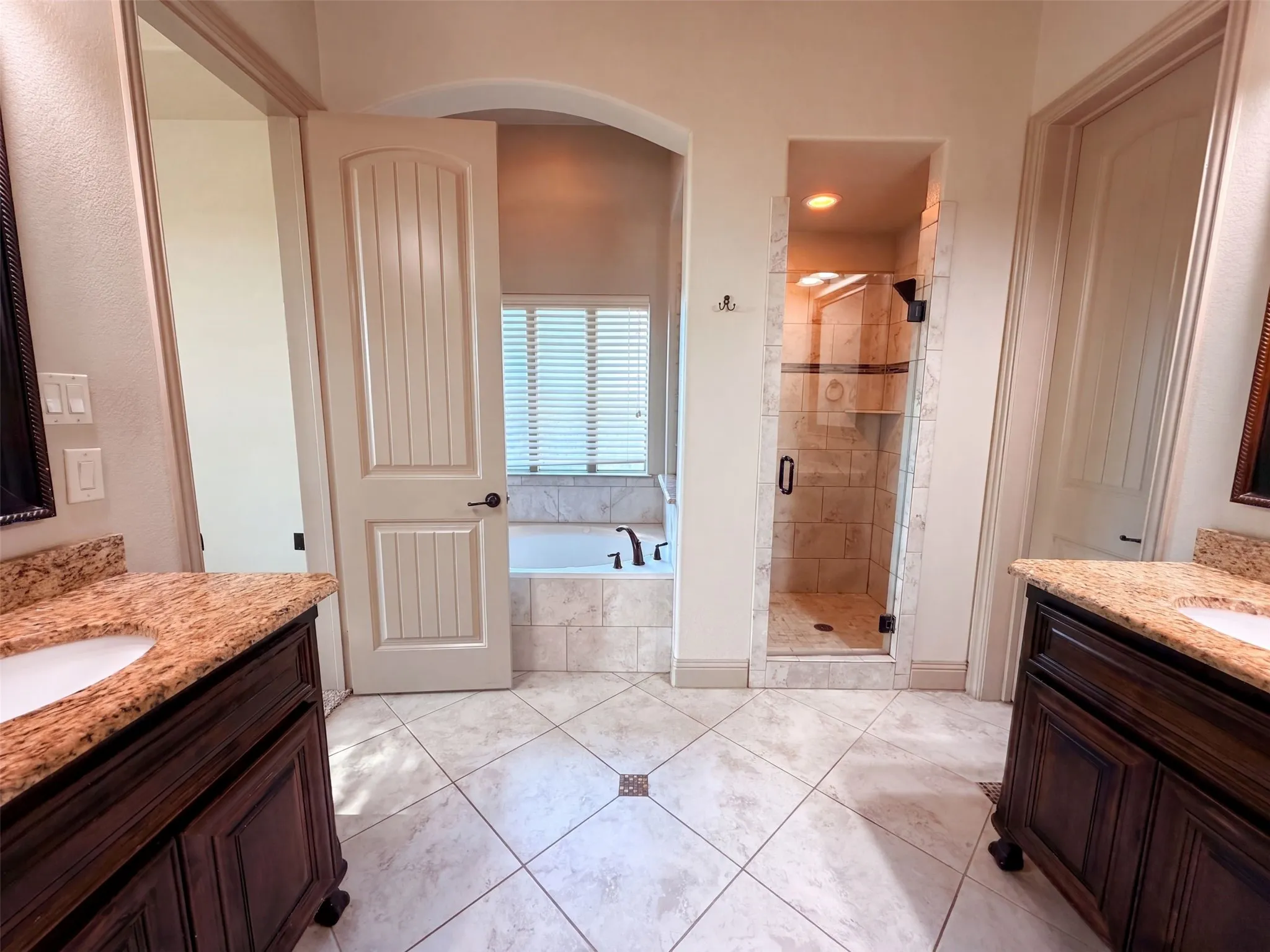 Single Family Residence For Sale in Collin County , 1502 Northwood Drive, Wylie, Texas 75098, 5 Bedroom, 4 Bathroom, 3 Garage spaces, 3,892 Sqft, built in 2014, mls#21360462, Real Estate Agent in Wylie, Homes For Sale in Collin county, Homes For Sale in Wylie, Realtor in Wylie Texas, Real Estate Brokerage Independent Realty Texas, Luminita Cordes Realtor