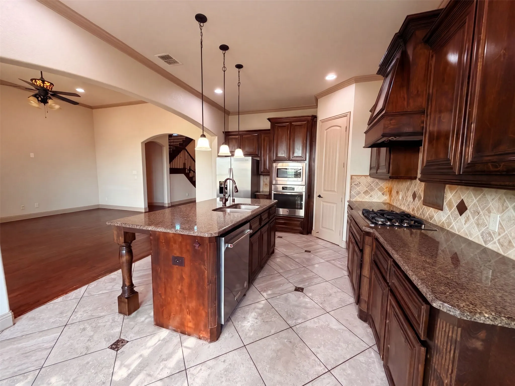 Single Family Residence For Sale in Collin County , 1502 Northwood Drive, Wylie, Texas 75098, 5 Bedroom, 4 Bathroom, 3 Garage spaces, 3,892 Sqft, built in 2014, mls#21360462, Real Estate Agent in Wylie, Homes For Sale in Collin county, Homes For Sale in Wylie, Realtor in Wylie Texas, Real Estate Brokerage Independent Realty Texas, Luminita Cordes Realtor