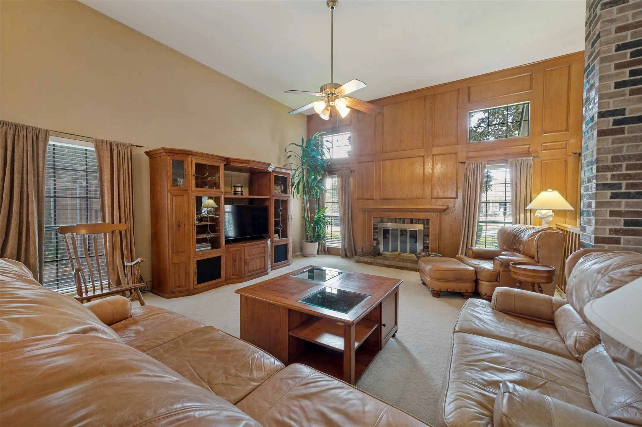 Single Family Residence For Sale in Dallas County , 206 Carolina Court, Coppell, Texas 75019, 3 Bedroom, 2 Bathroom, 2 Garage spaces, 2,041 Sqft, built in 1985, mls#21358150, Real Estate Agent in Coppell, Homes For Sale in Dallas county, Homes For Sale in Coppell, Realtor in Coppell Texas, Real Estate Brokerage Independent Realty Texas, Luminita Cordes Realtor