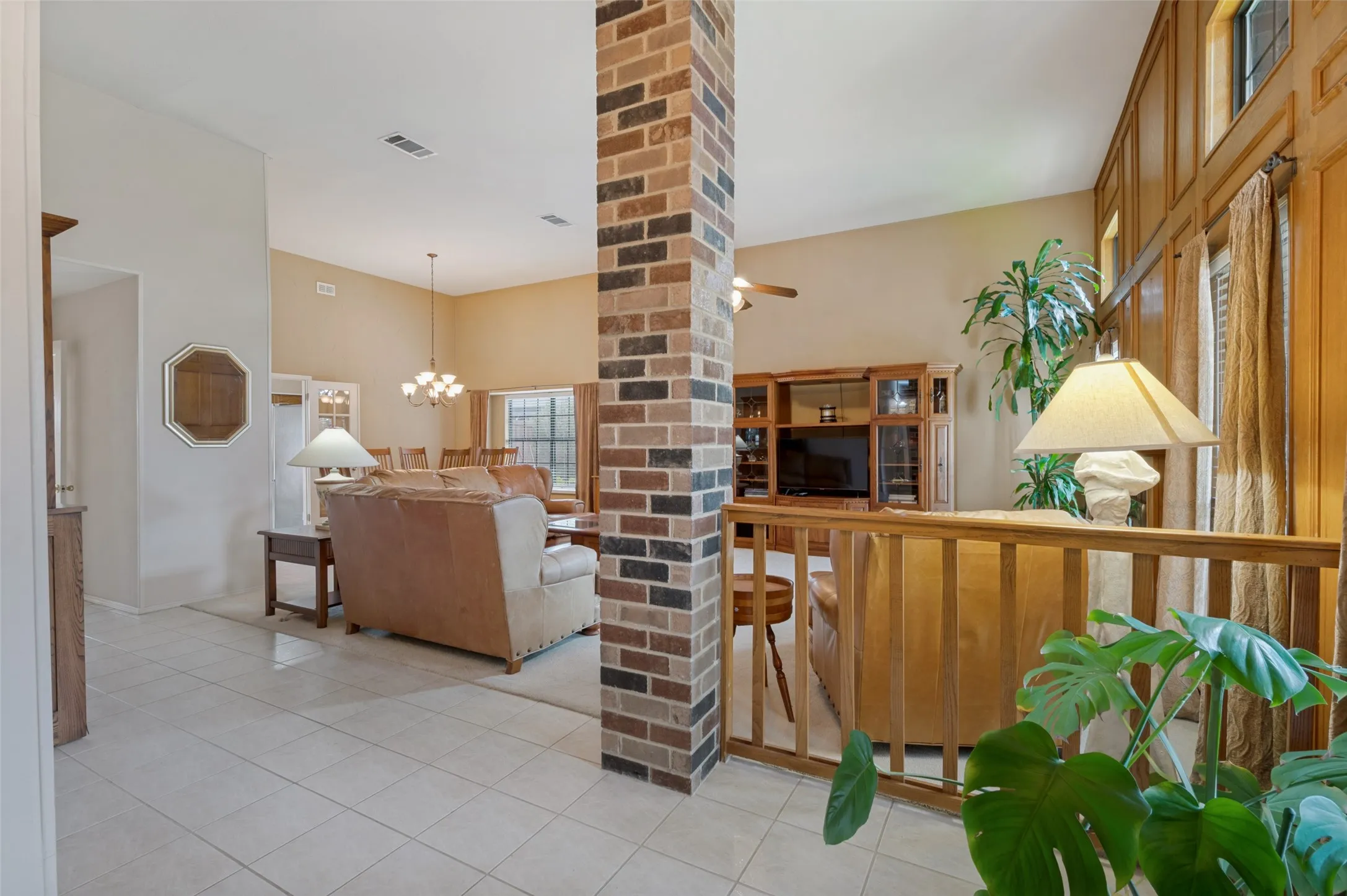Single Family Residence For Sale in Dallas County , 206 Carolina Court, Coppell, Texas 75019, 3 Bedroom, 2 Bathroom, 2 Garage spaces, 2,041 Sqft, built in 1985, mls#21358150, Real Estate Agent in Coppell, Homes For Sale in Dallas county, Homes For Sale in Coppell, Realtor in Coppell Texas, Real Estate Brokerage Independent Realty Texas, Luminita Cordes Realtor