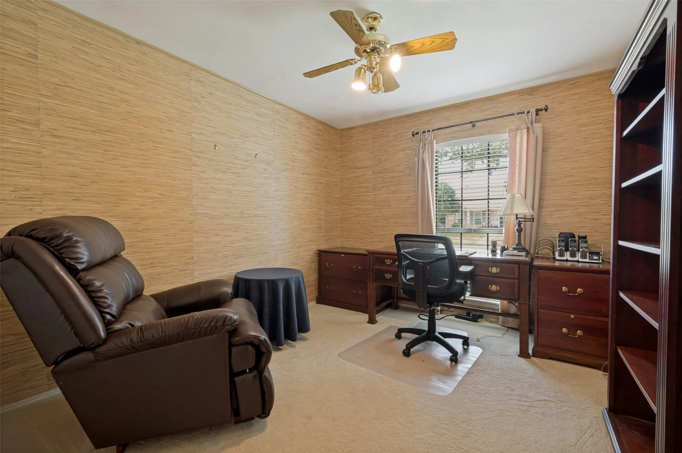 Single Family Residence For Sale in Dallas County , 206 Carolina Court, Coppell, Texas 75019, 3 Bedroom, 2 Bathroom, 2 Garage spaces, 2,041 Sqft, built in 1985, mls#21358150, Real Estate Agent in Coppell, Homes For Sale in Dallas county, Homes For Sale in Coppell, Realtor in Coppell Texas, Real Estate Brokerage Independent Realty Texas, Luminita Cordes Realtor