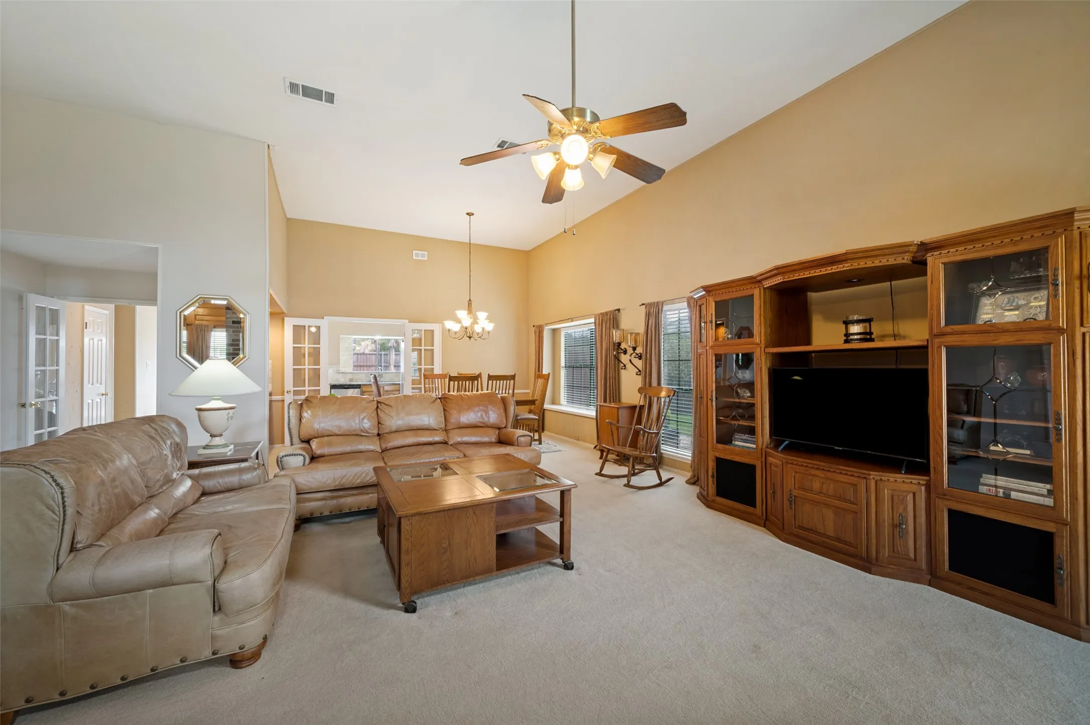 Single Family Residence For Sale in Dallas County , 206 Carolina Court, Coppell, Texas 75019, 3 Bedroom, 2 Bathroom, 2 Garage spaces, 2,041 Sqft, built in 1985, mls#21358150, Real Estate Agent in Coppell, Homes For Sale in Dallas county, Homes For Sale in Coppell, Realtor in Coppell Texas, Real Estate Brokerage Independent Realty Texas, Luminita Cordes Realtor
