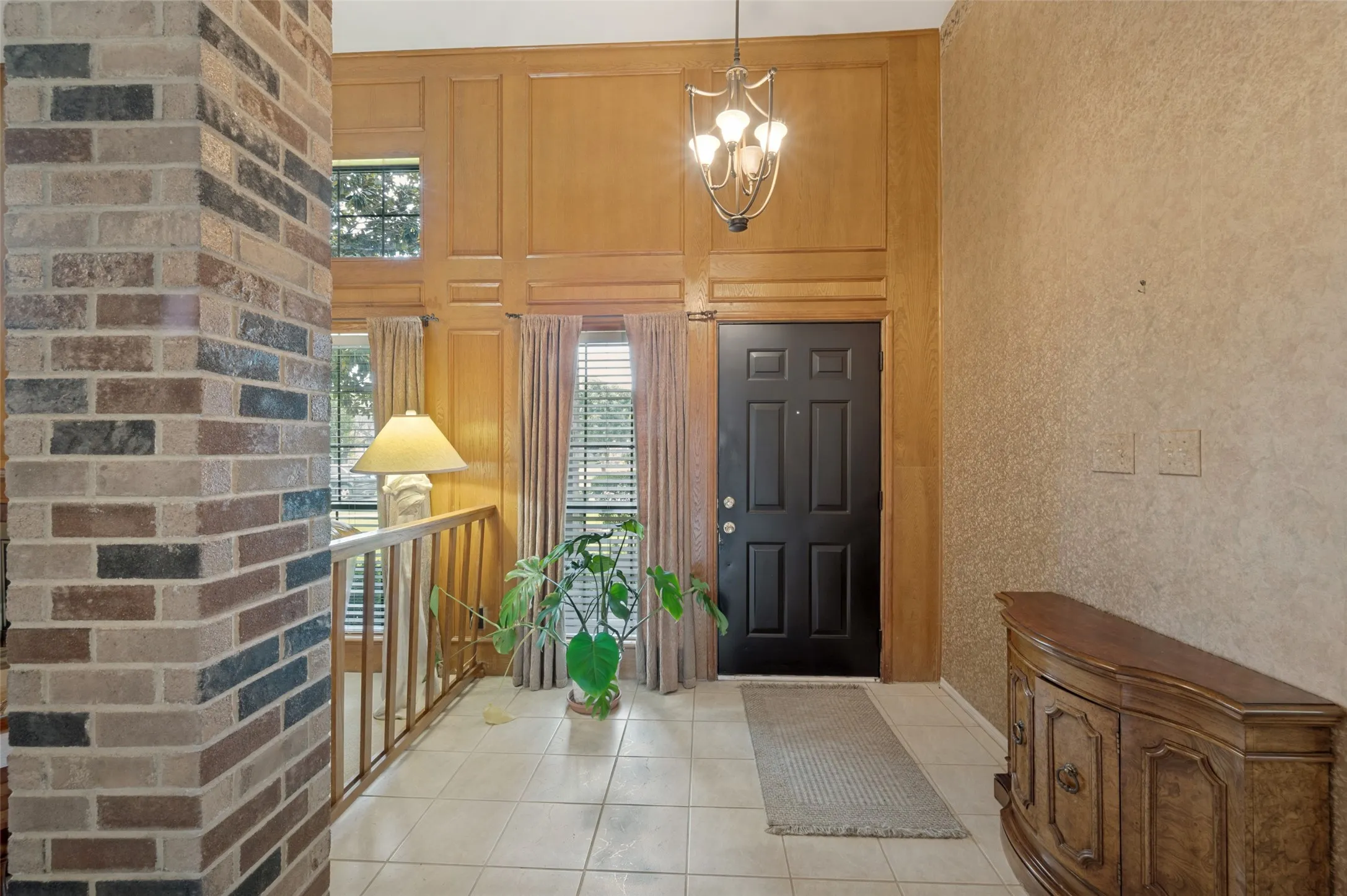 Single Family Residence For Sale in Dallas County , 206 Carolina Court, Coppell, Texas 75019, 3 Bedroom, 2 Bathroom, 2 Garage spaces, 2,041 Sqft, built in 1985, mls#21358150, Real Estate Agent in Coppell, Homes For Sale in Dallas county, Homes For Sale in Coppell, Realtor in Coppell Texas, Real Estate Brokerage Independent Realty Texas, Luminita Cordes Realtor